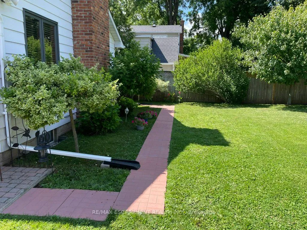 Photo 35 of 270 Mill Street N, Hamilton, Waterdown — HOMEH