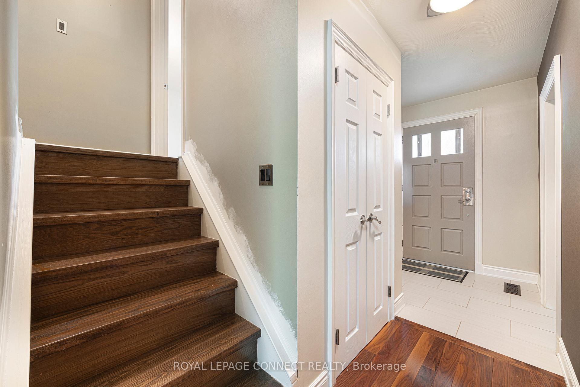 Photo 10 of 3 Brougham Crescent, Etobicoke, Kingsview Village-The Westway — HOMEH