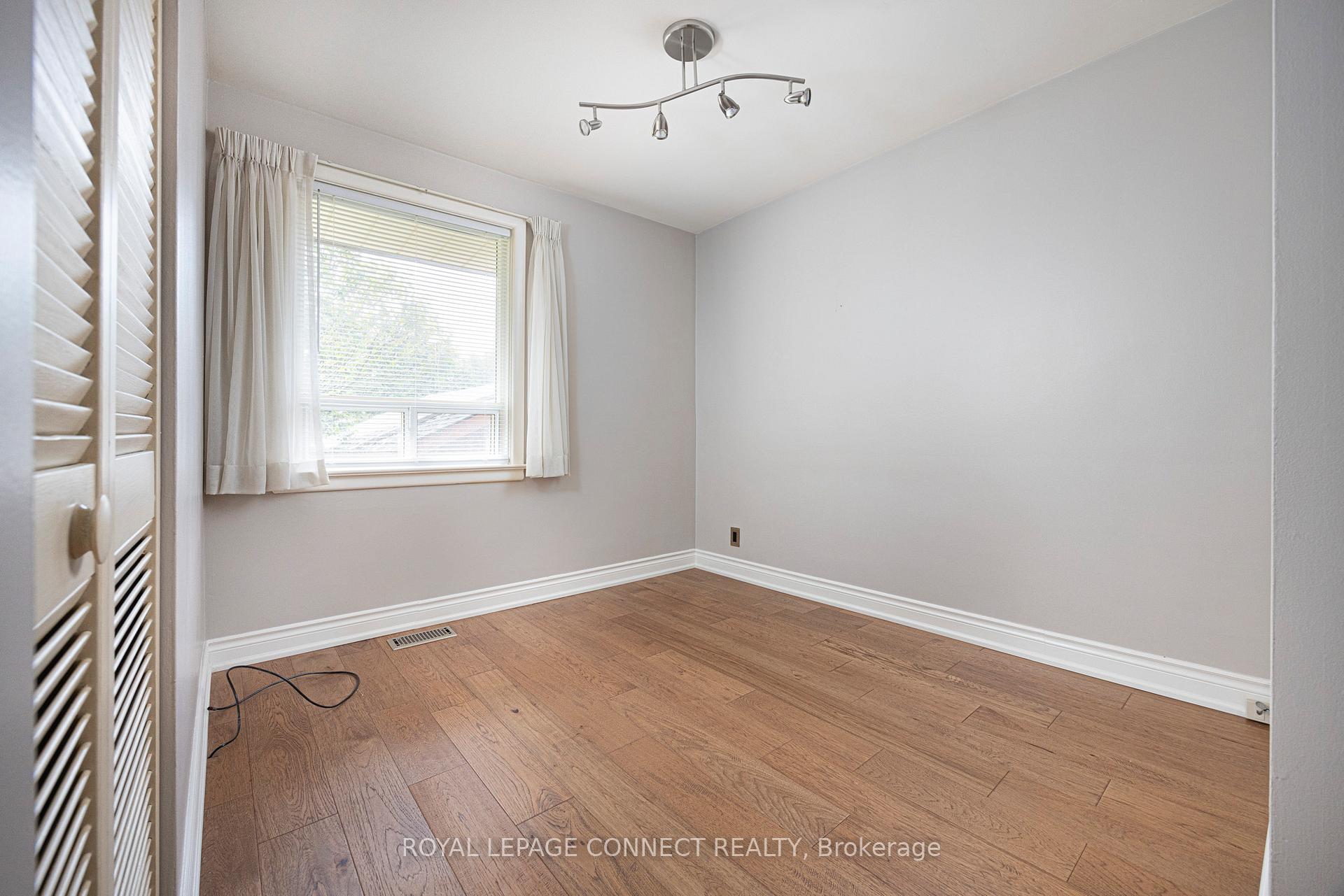 Photo 20 of 3 Brougham Crescent, Etobicoke, Kingsview Village-The Westway — HOMEH