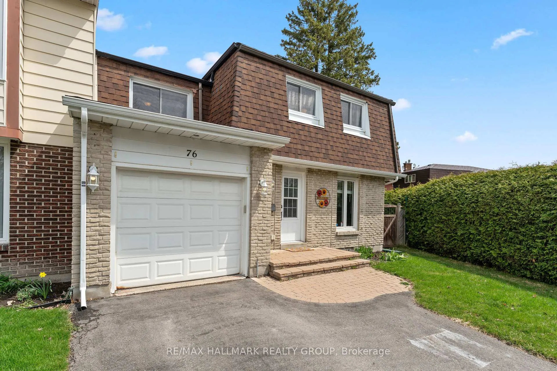 Photo 2 of 76 Valewood Crescent, Ottawa, Blackburn Hamlet — HOMEH
