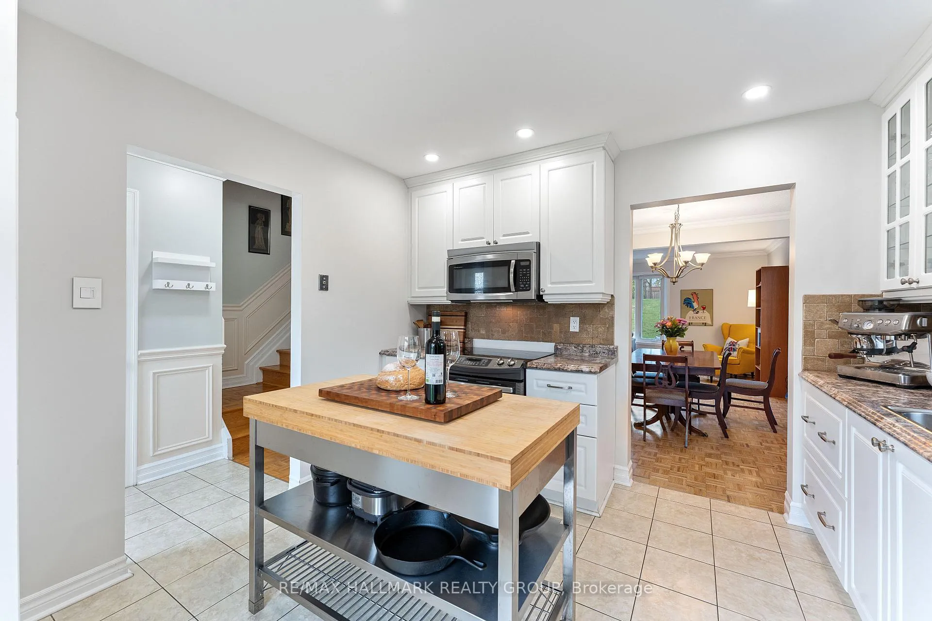Photo 66 of 76 Valewood Crescent, Ottawa, Blackburn Hamlet — HOMEH