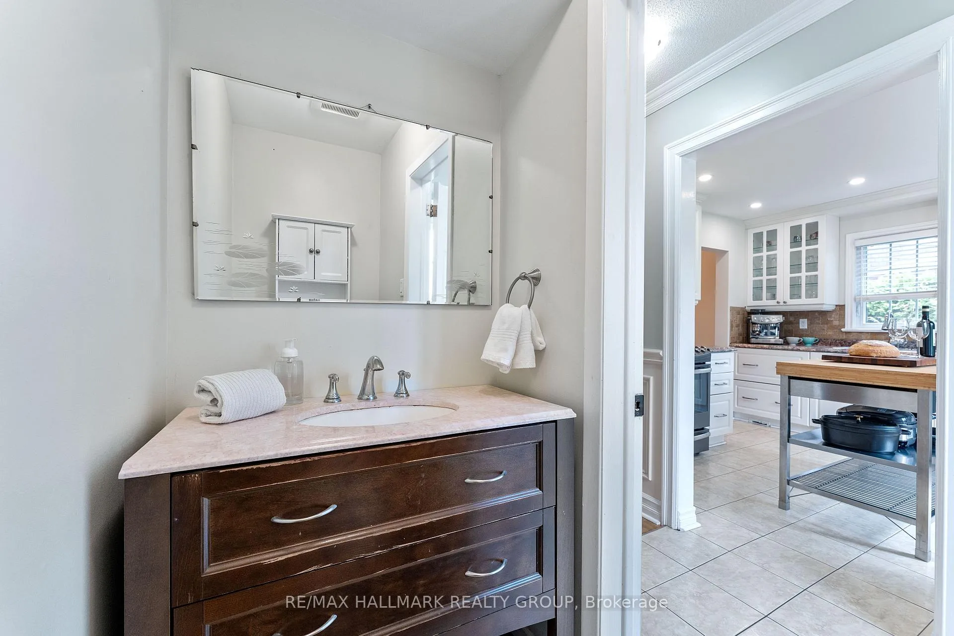Photo 115 of 76 Valewood Crescent, Ottawa, Blackburn Hamlet — HOMEH