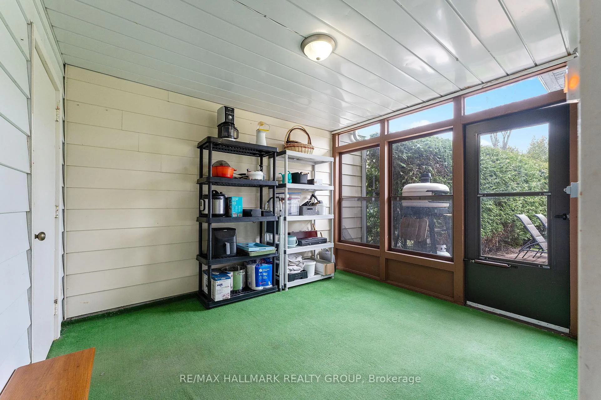 Photo 116 of 76 Valewood Crescent, Ottawa, Blackburn Hamlet — HOMEH