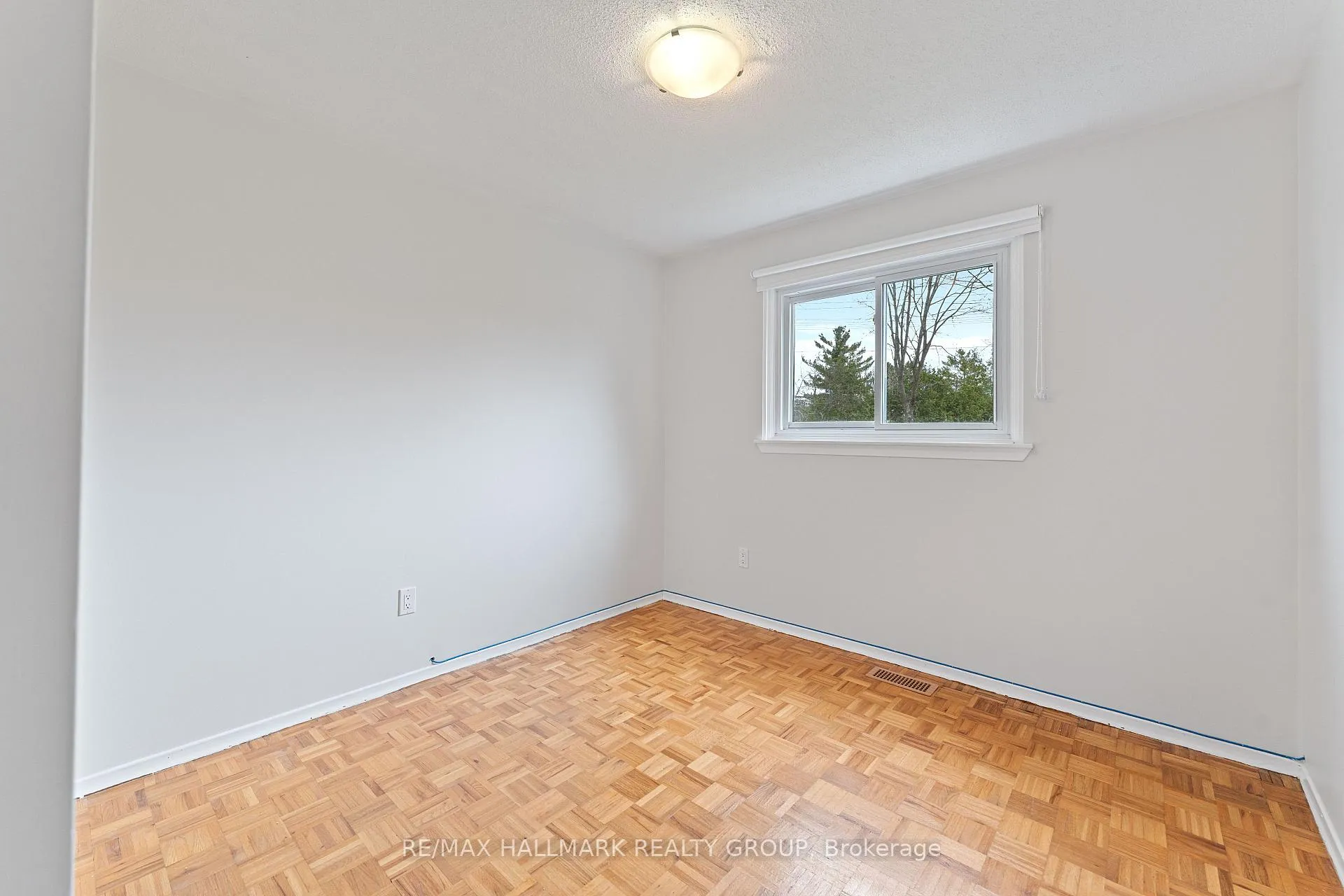 Photo 147 of 76 Valewood Crescent, Ottawa, Blackburn Hamlet — HOMEH