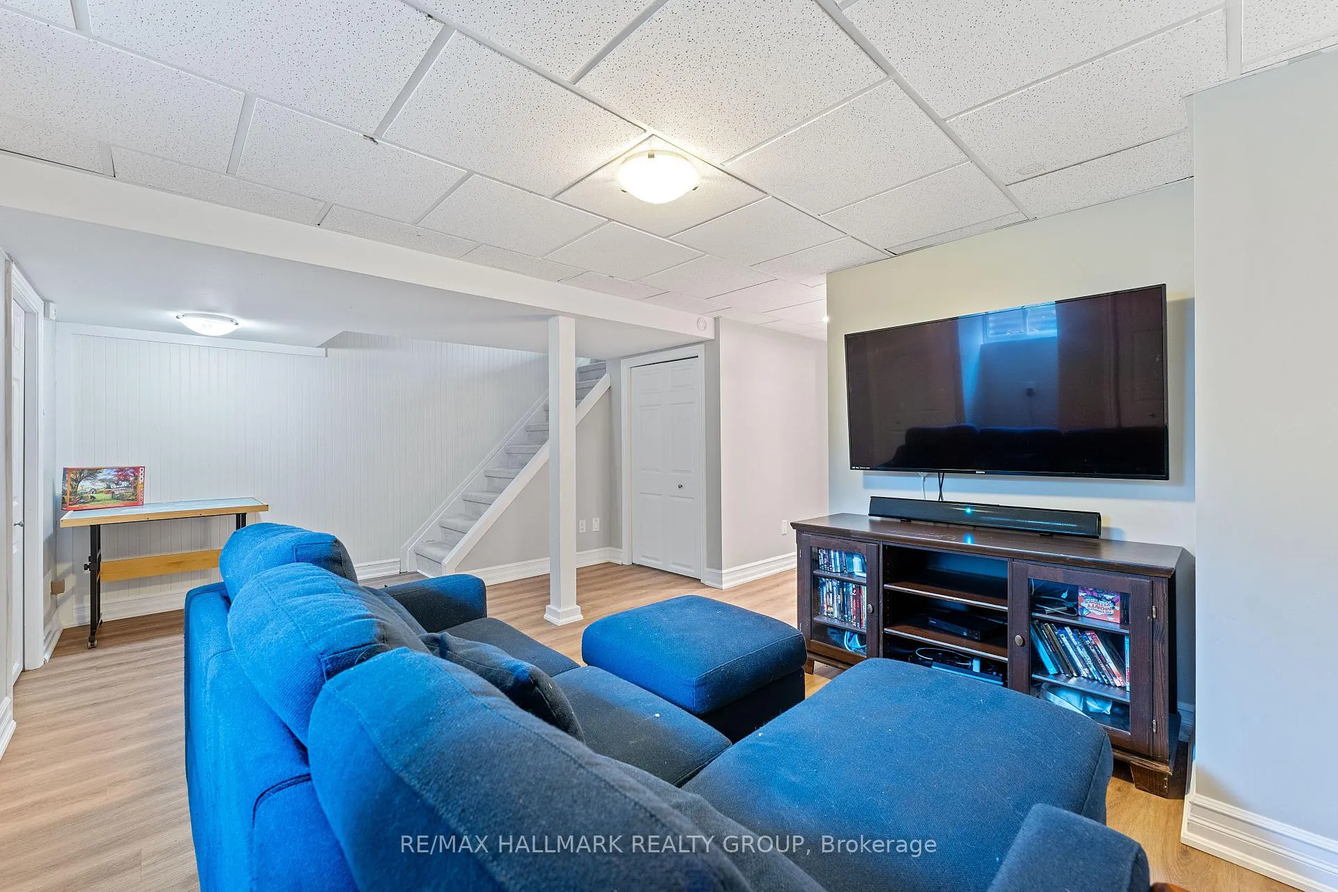 Photo 189 of 76 Valewood Crescent, Ottawa, Blackburn Hamlet — HOMEH