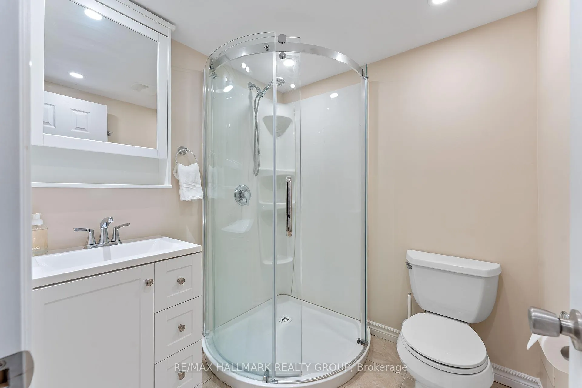 Photo 196 of 76 Valewood Crescent, Ottawa, Blackburn Hamlet — HOMEH