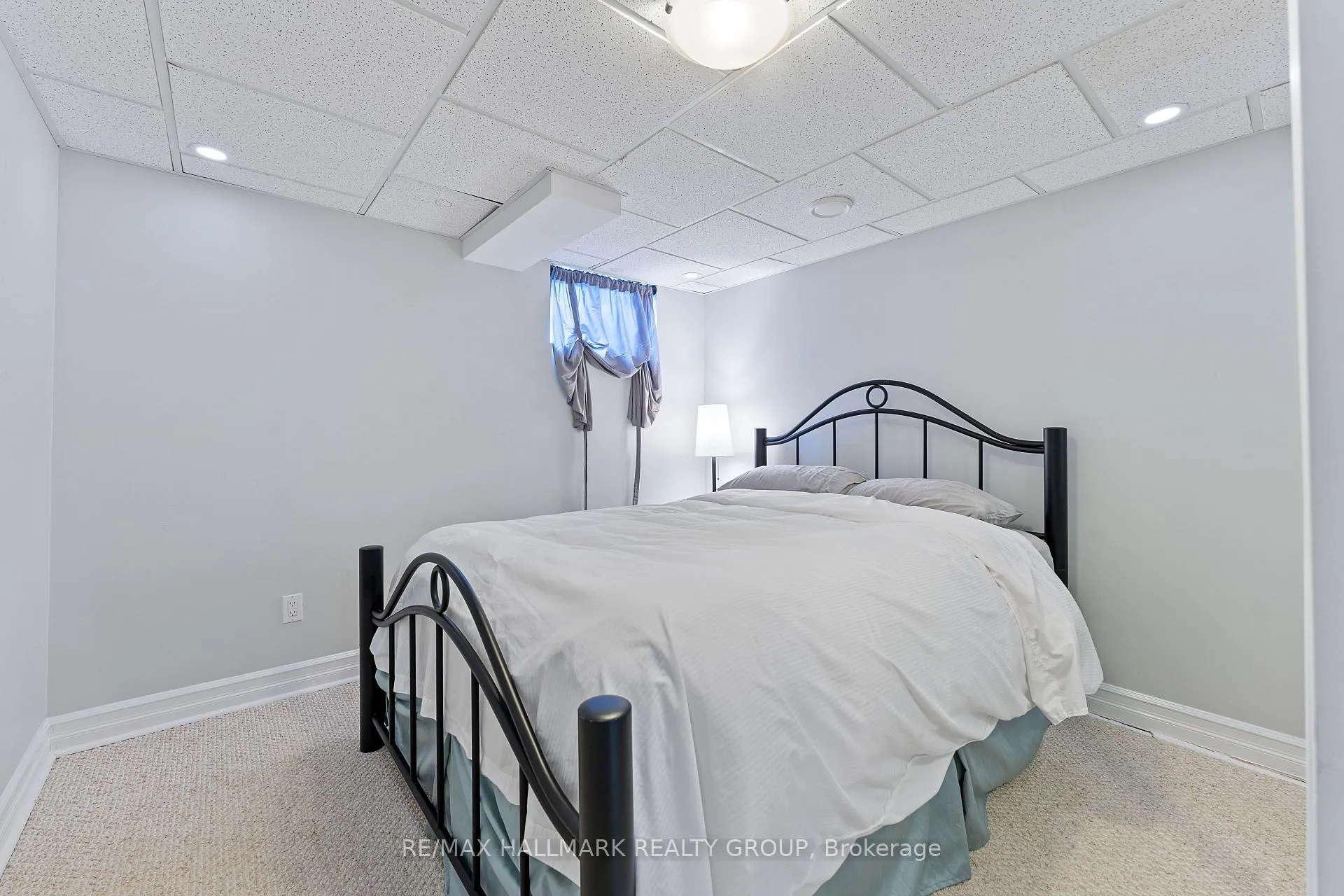 Photo 203 of 76 Valewood Crescent, Ottawa, Blackburn Hamlet — HOMEH