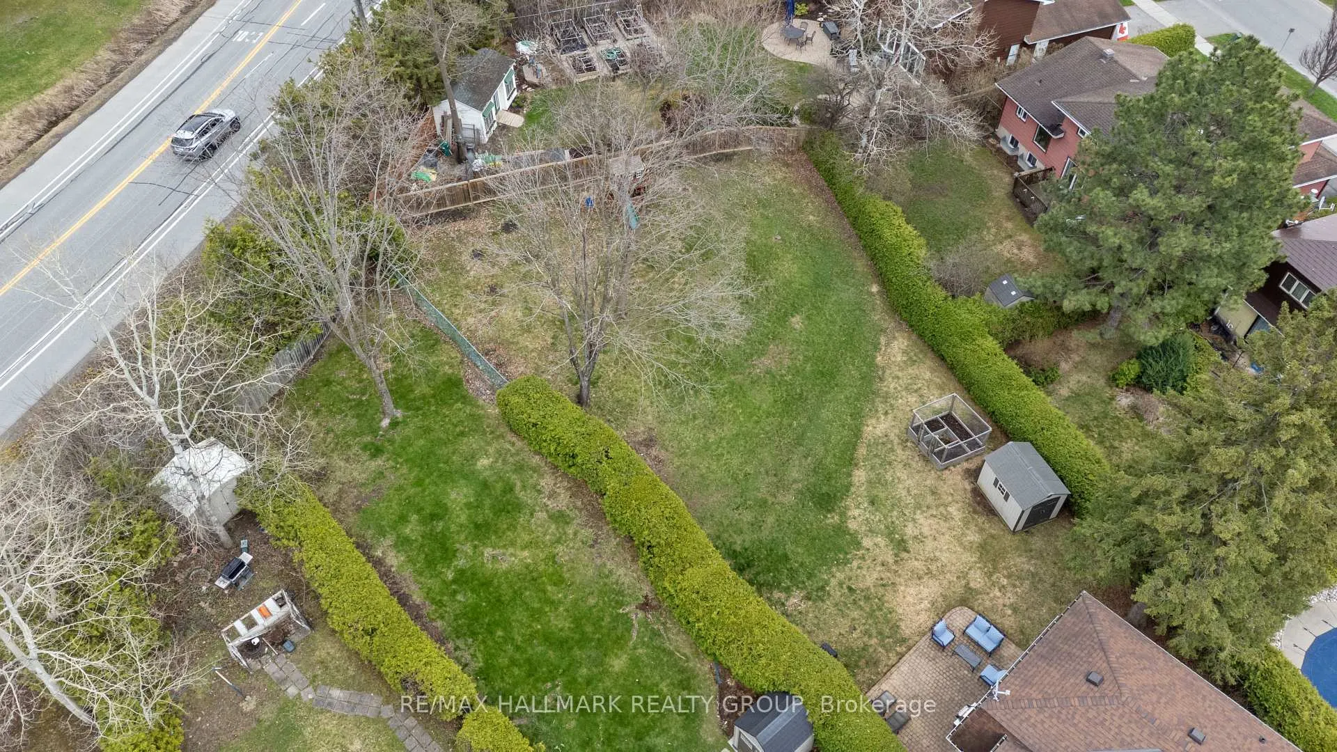 Photo 225 of 76 Valewood Crescent, Ottawa, Blackburn Hamlet — HOMEH