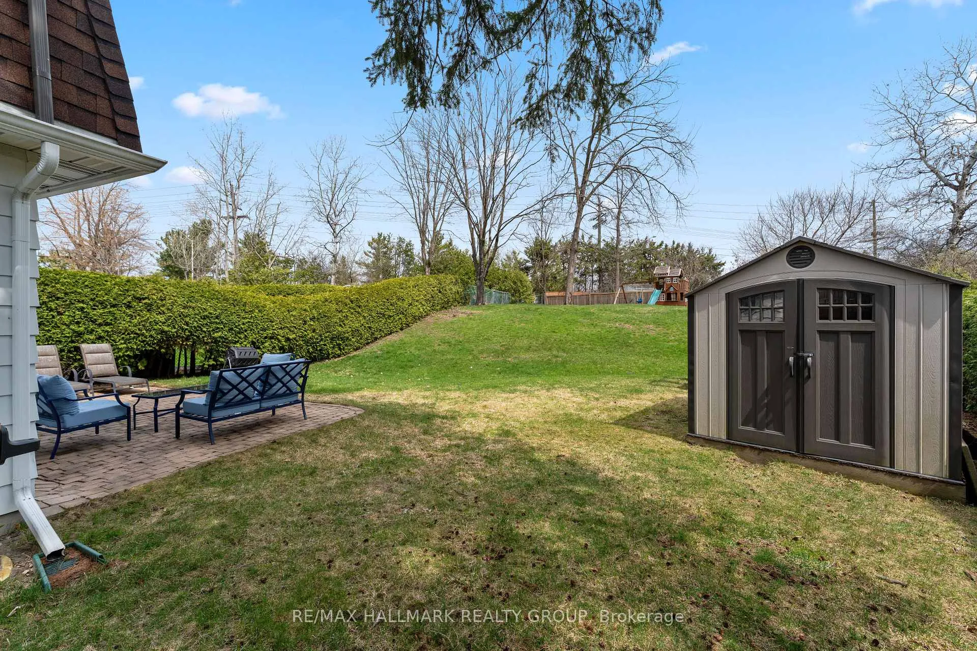 Photo 230 of 76 Valewood Crescent, Ottawa, Blackburn Hamlet — HOMEH