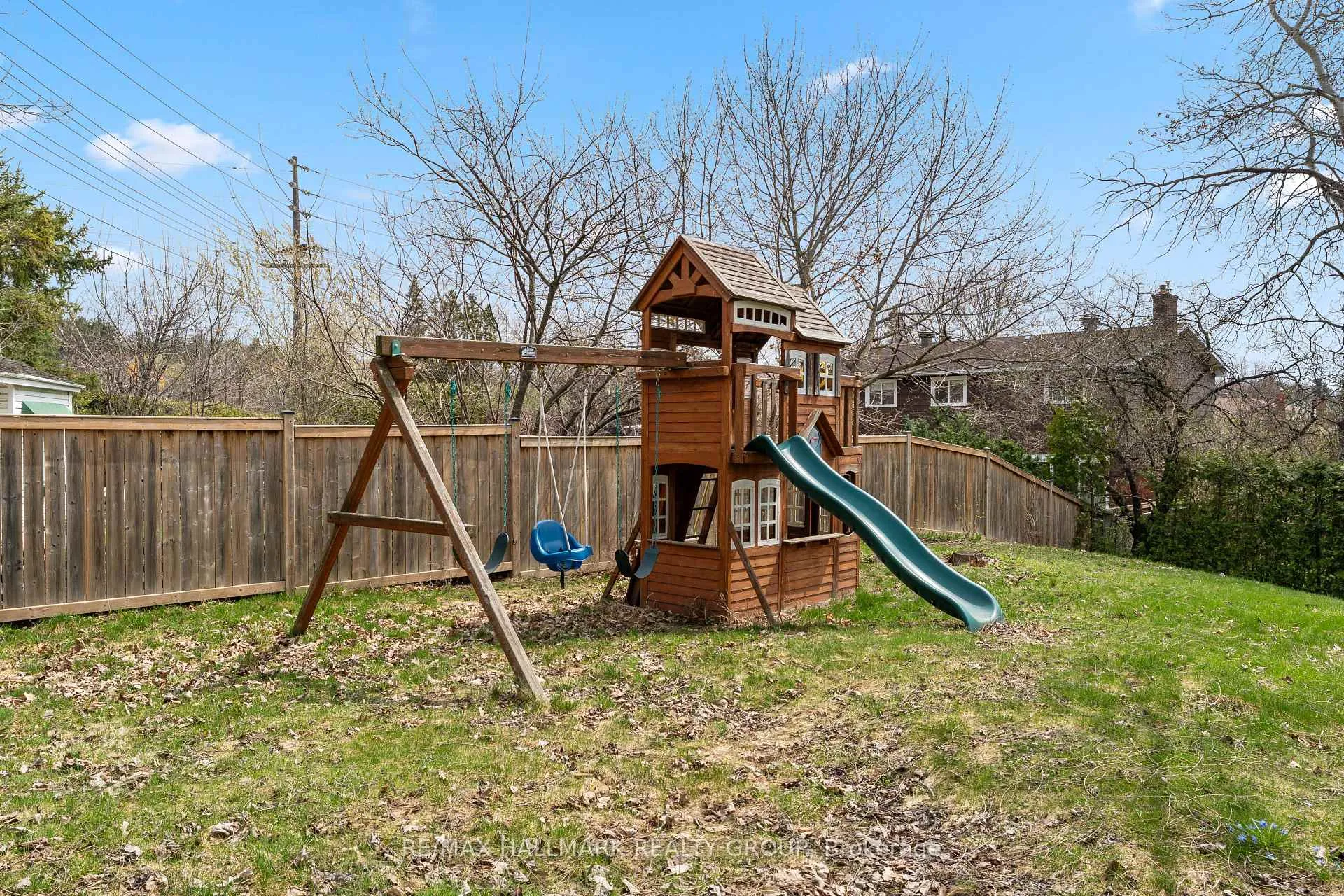 Photo 249 of 76 Valewood Crescent, Ottawa, Blackburn Hamlet — HOMEH