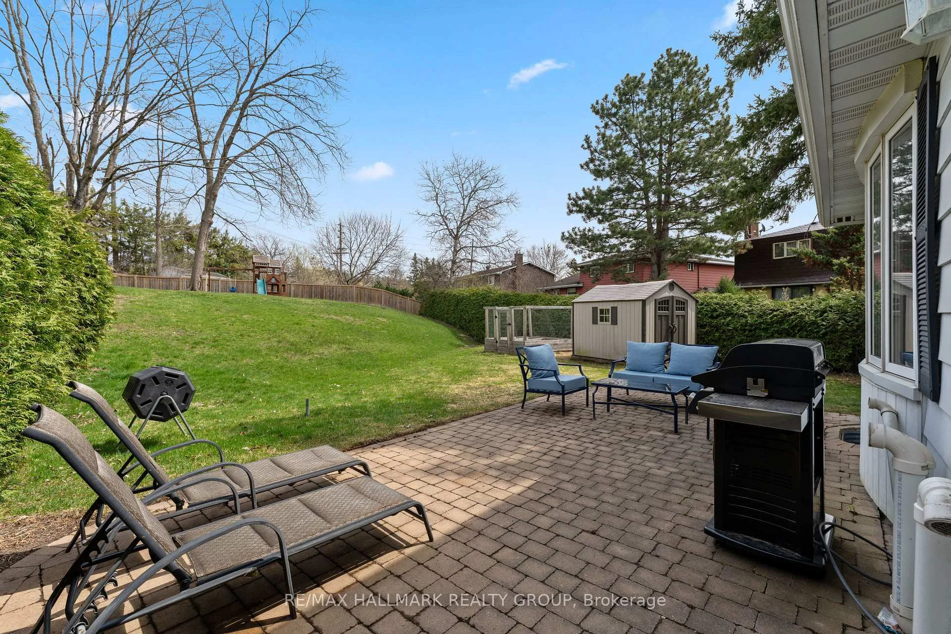 Photo 247 of 76 Valewood Crescent, Ottawa, Blackburn Hamlet — HOMEH