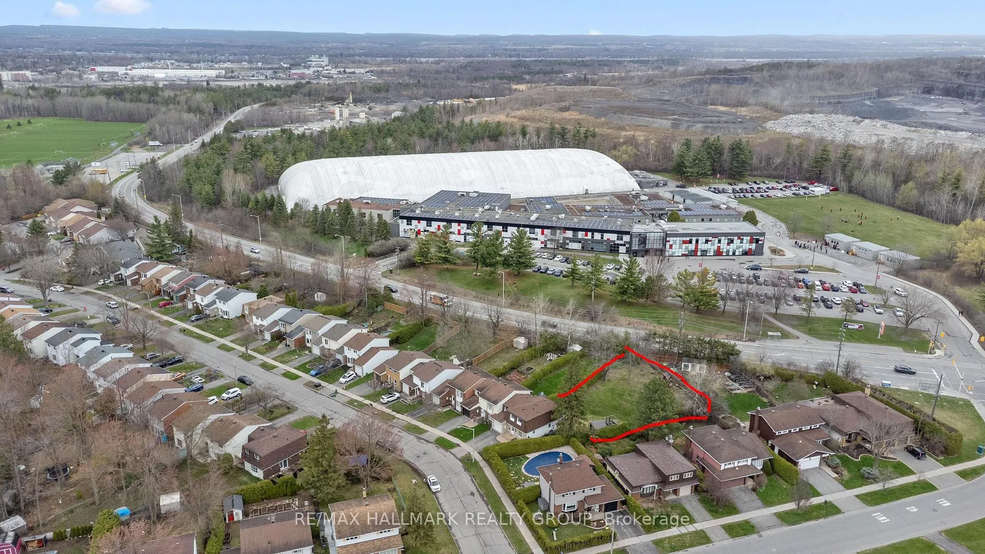 Photo 255 of 76 Valewood Crescent, Ottawa, Blackburn Hamlet — HOMEH