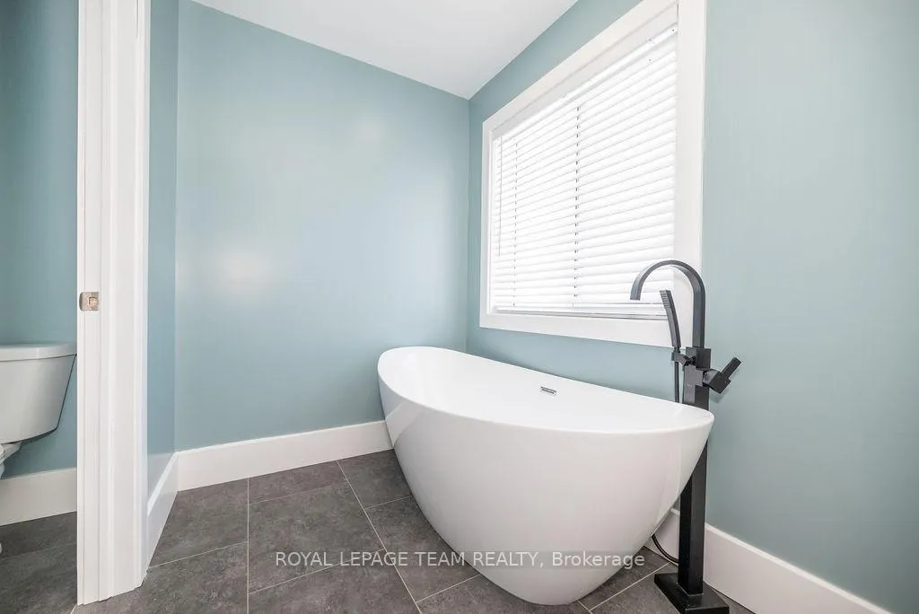 Photo 119 of 2474 Barr Line, Admaston/Bromley, Admaston/Bromley — HOMEH