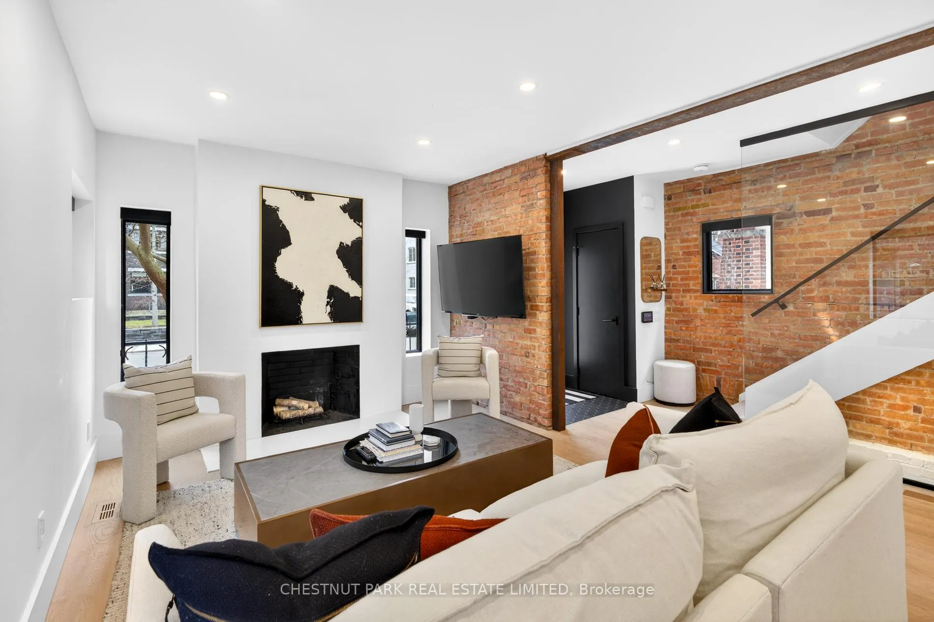 Photo 5 of 3 St Hilda's Avenue, Toronto, Lawrence Park South — HOMEH