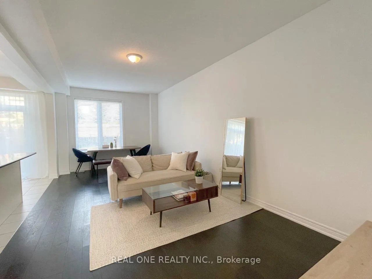 Photo 3 of Unit 21, 90 Raymond Road, Hamilton, Meadowlands — HOMEH