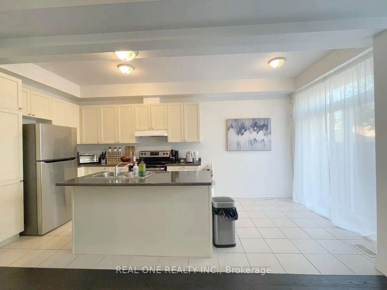 Photo 5 of Unit 21, 90 Raymond Road, Hamilton, Meadowlands — HOMEH