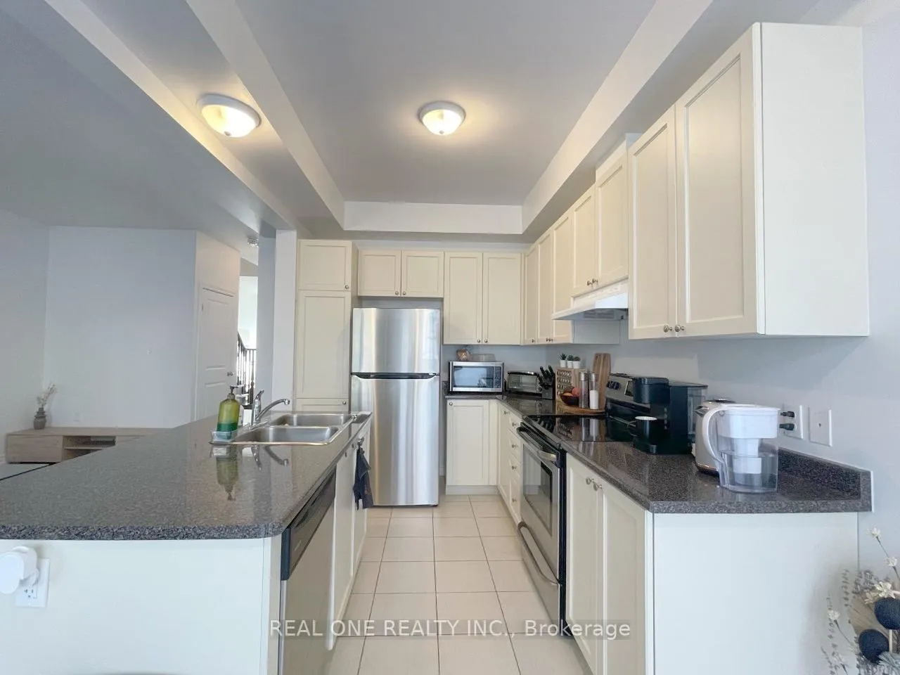 Photo 10 of Unit 21, 90 Raymond Road, Hamilton, Meadowlands — HOMEH