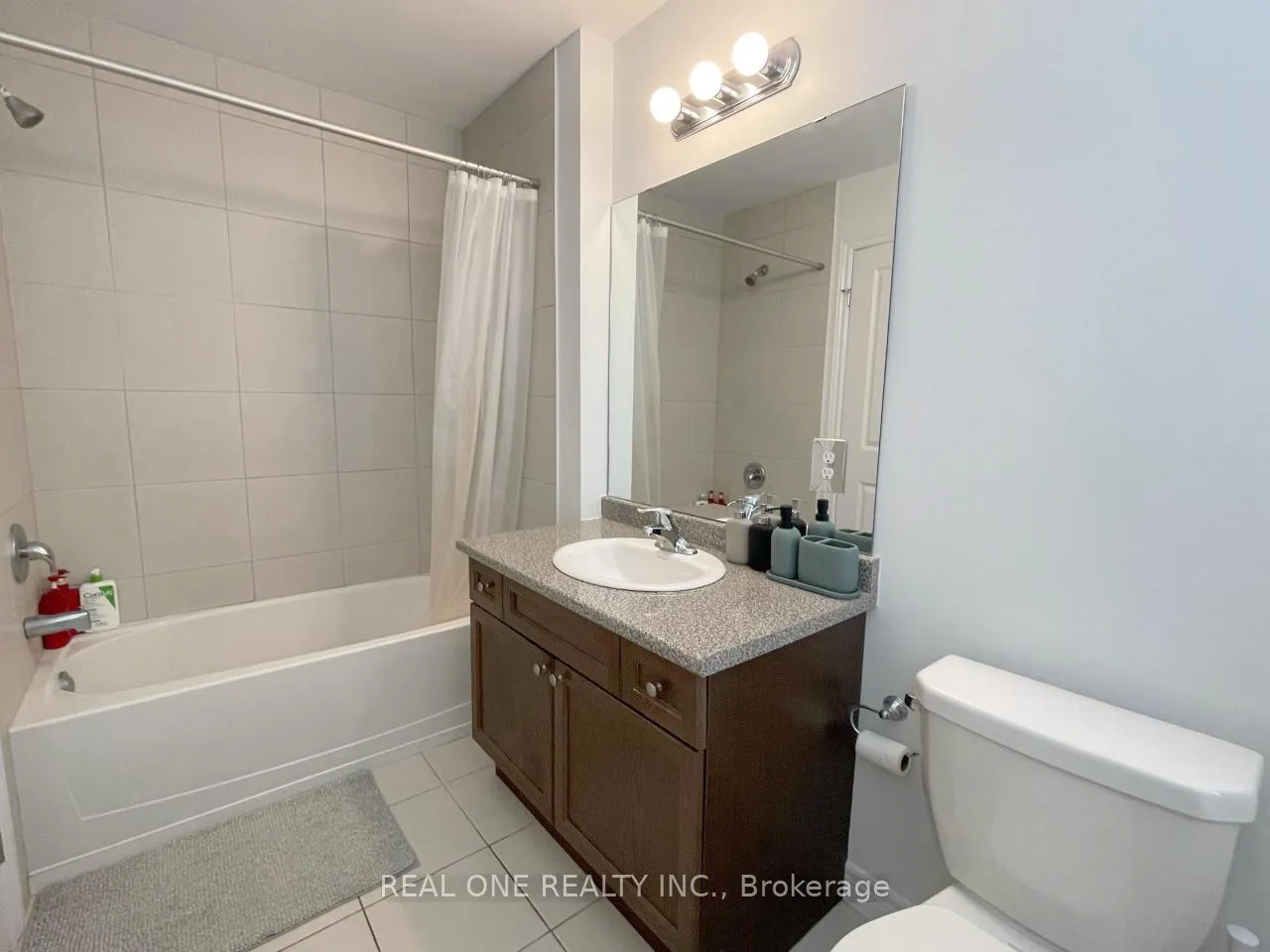 Photo 11 of Unit 21, 90 Raymond Road, Hamilton, Meadowlands — HOMEH