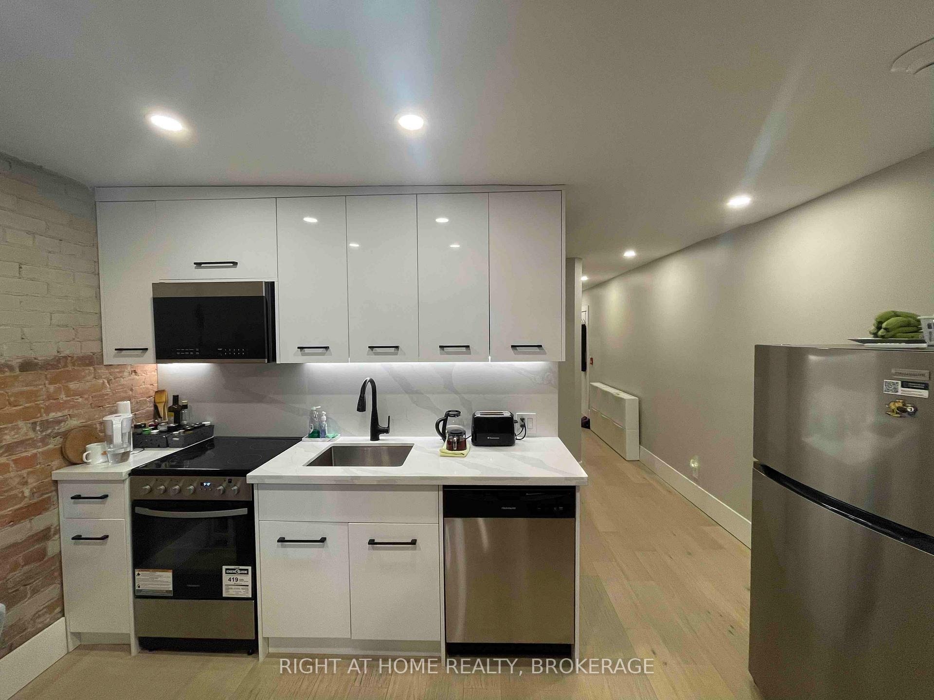 Photo 1 of Unit 302, 993 Bloor Street W, Toronto, Dufferin Grove — HOMEH