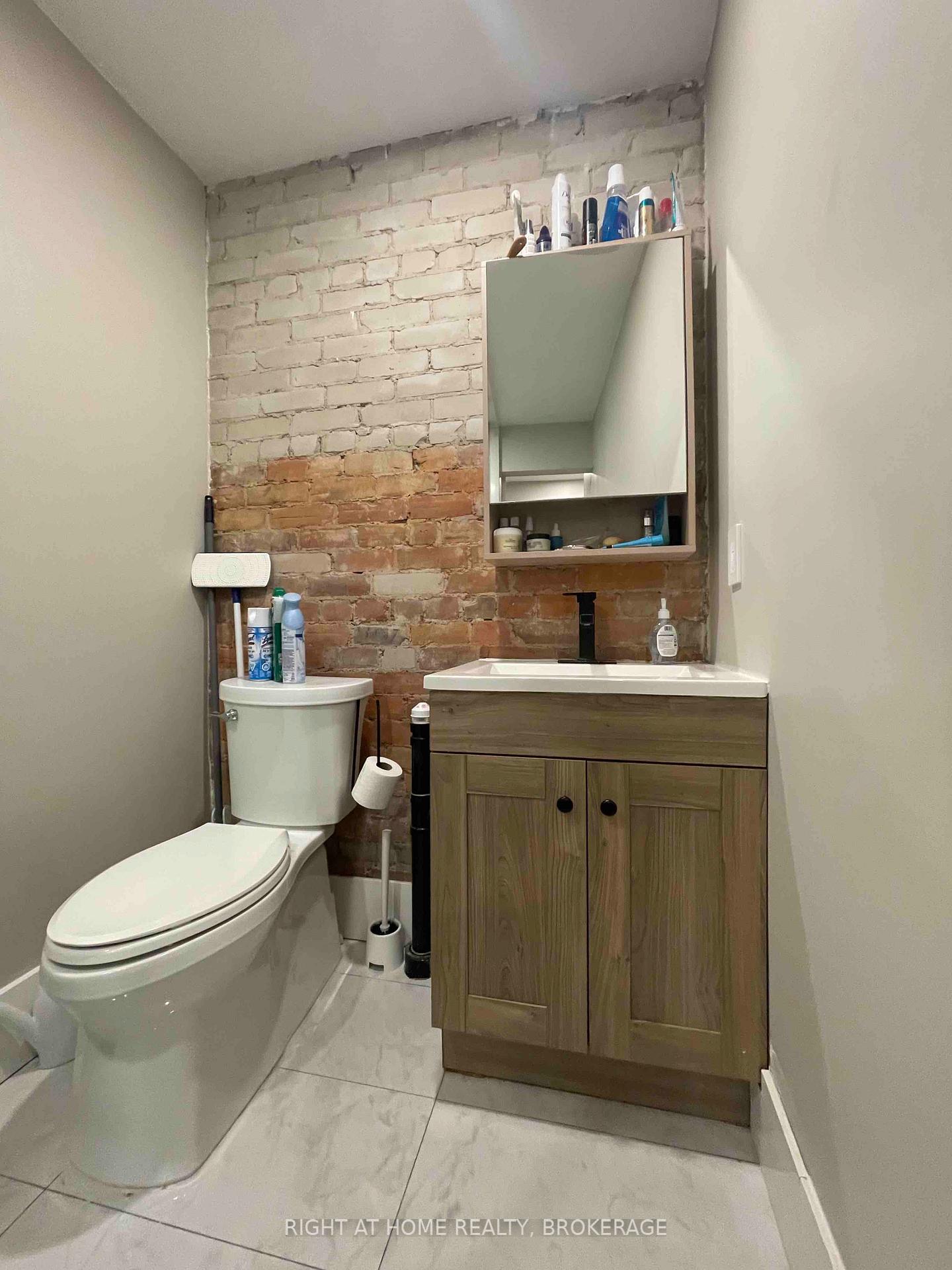 Photo 4 of Unit 302, 993 Bloor Street W, Toronto, Dufferin Grove — HOMEH