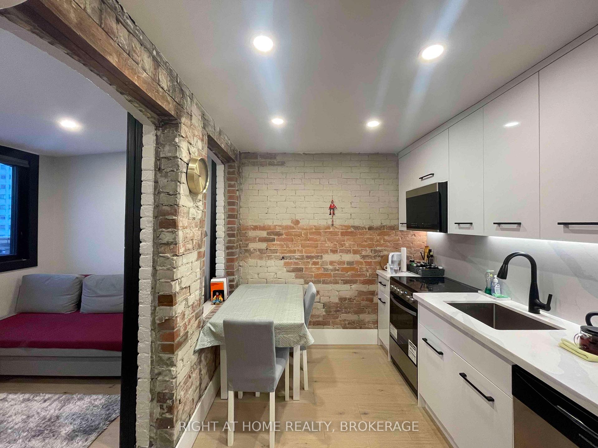 Photo 6 of Unit 302, 993 Bloor Street W, Toronto, Dufferin Grove — HOMEH