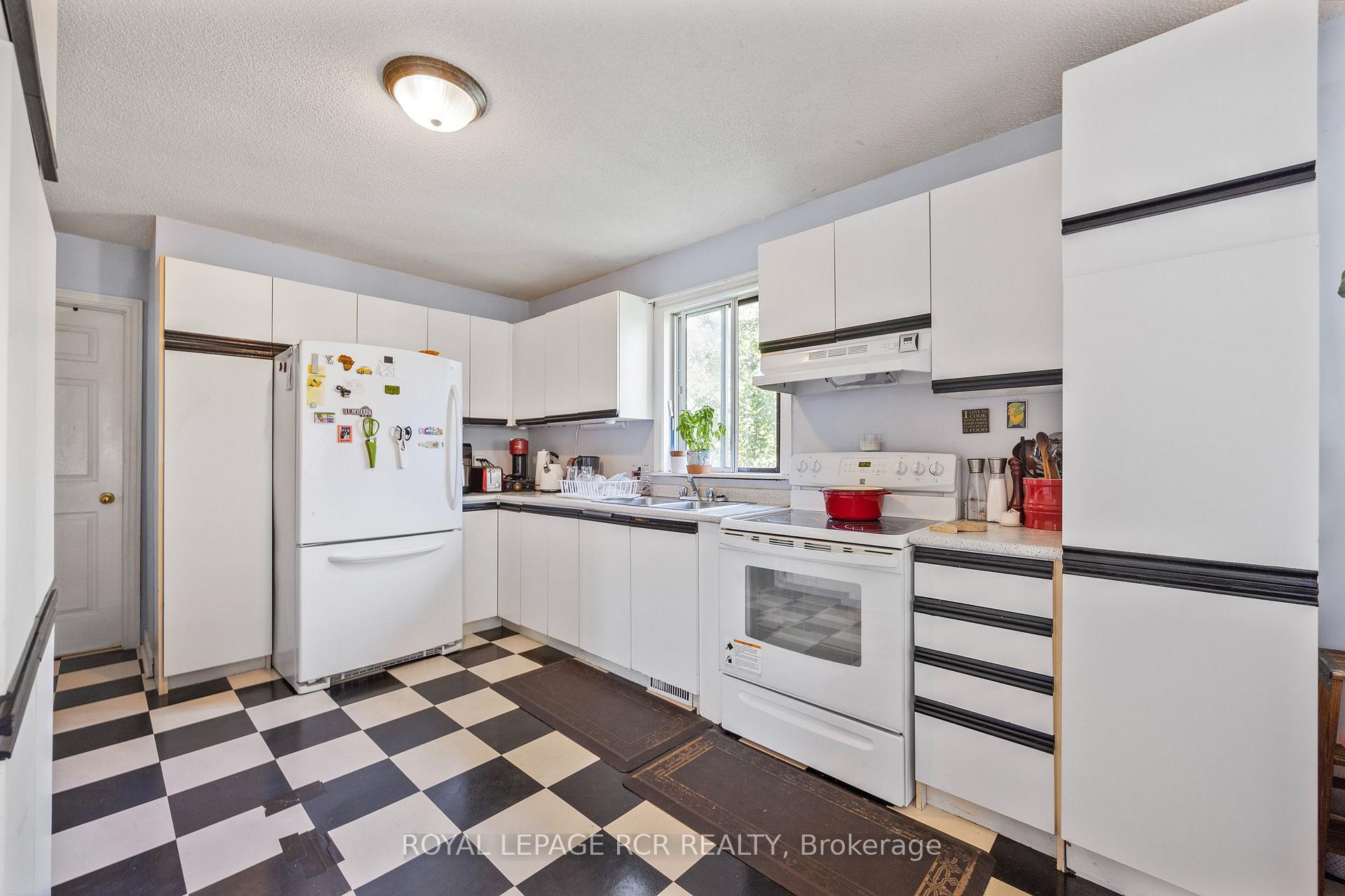 Photo 35 of 1 Northcrest Road, Etobicoke, Kingsview Village-The Westway — HOMEH