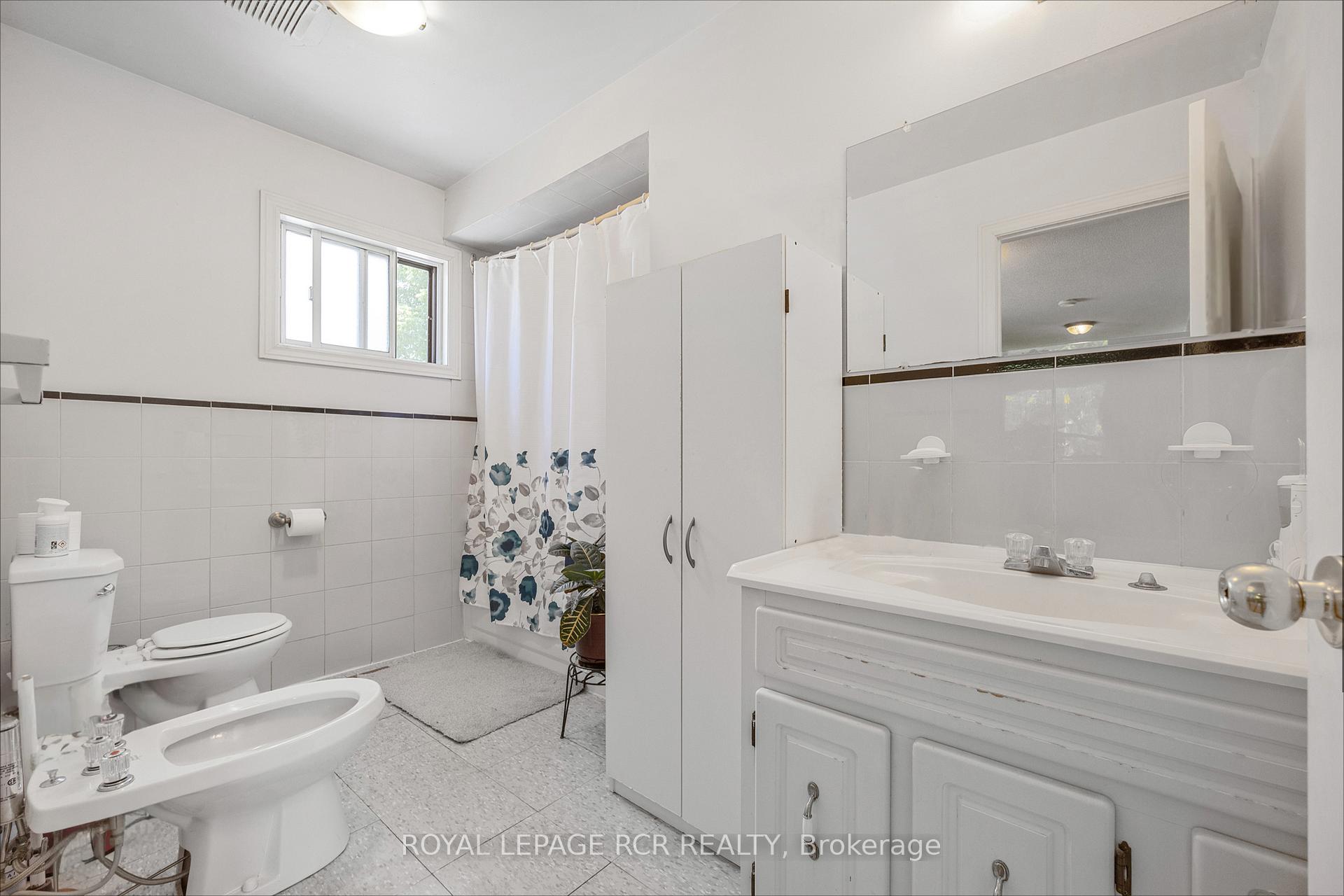 Photo 4 of 1 Northcrest Road, Etobicoke, Kingsview Village-The Westway — HOMEH