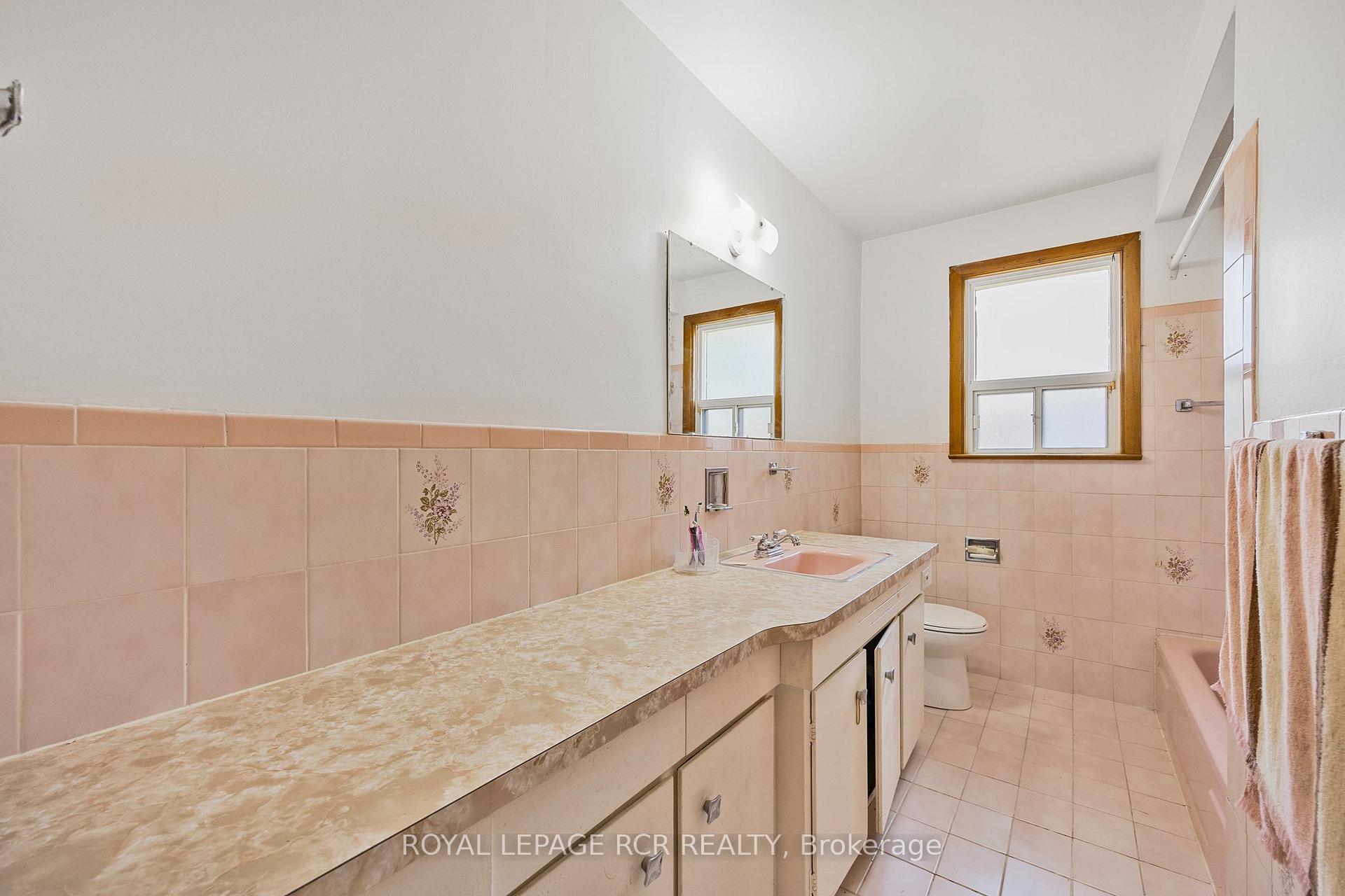 Photo 17 of 1 Northcrest Road, Etobicoke, Kingsview Village-The Westway — HOMEH