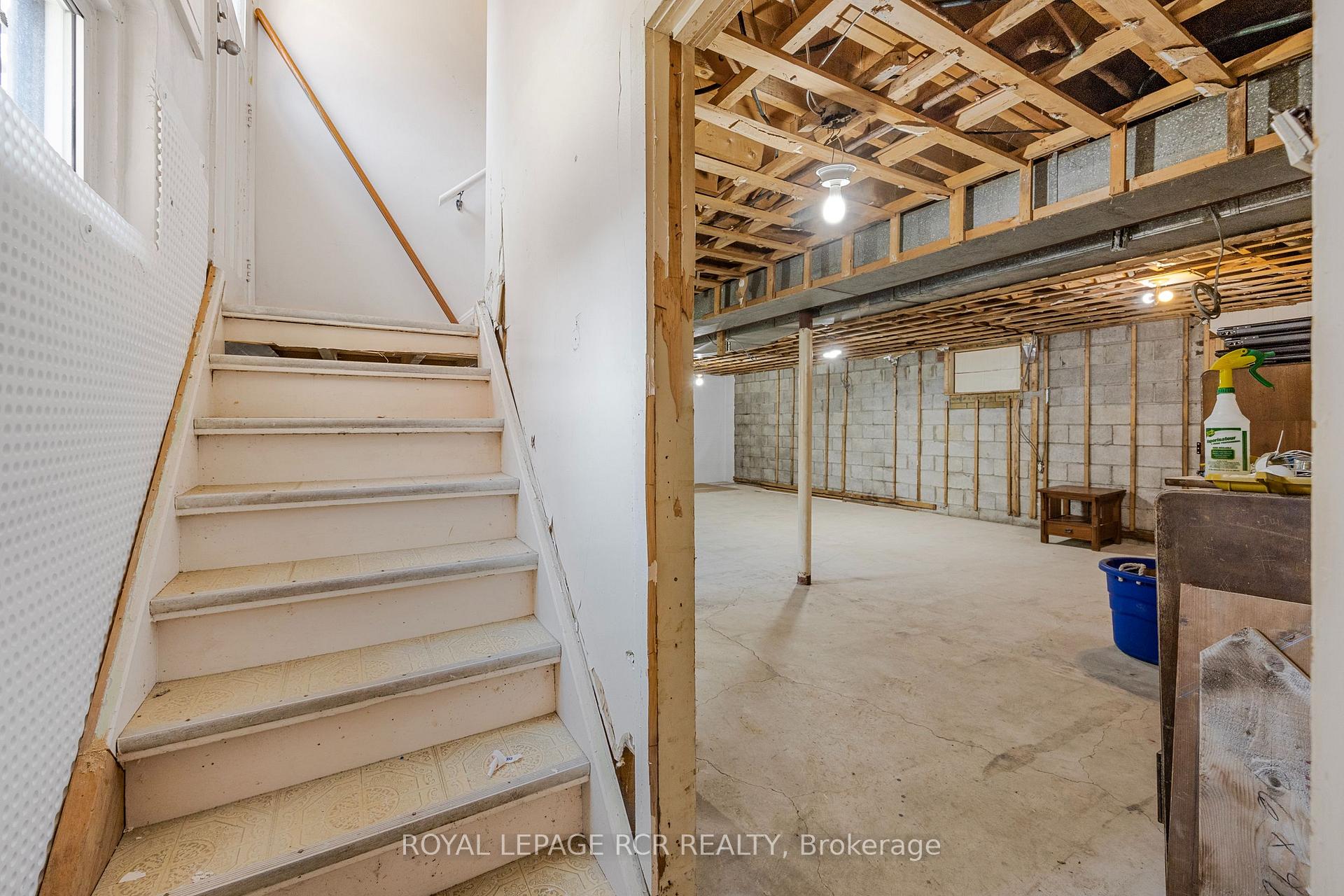 Photo 28 of 1 Northcrest Road, Etobicoke, Kingsview Village-The Westway — HOMEH