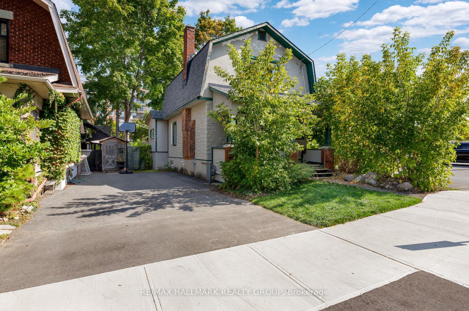 Photo 2 of 153 Huron Avenue N, Ottawa, Ottawa West — HOMEH