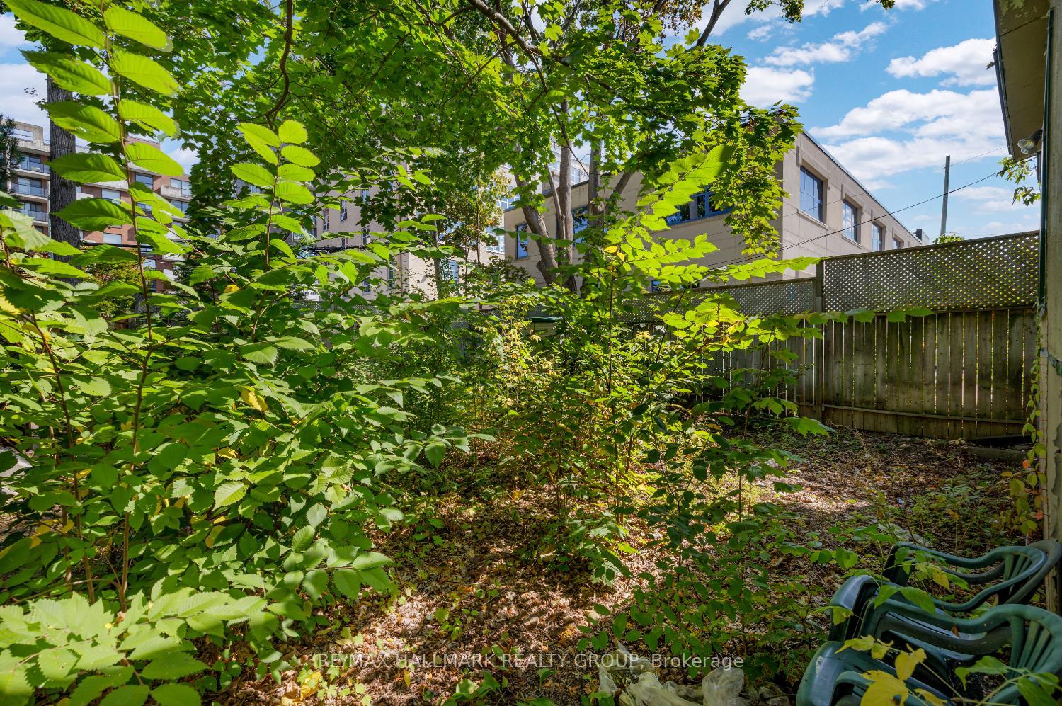 Photo 3 of 153 Huron Avenue N, Ottawa, Ottawa West — HOMEH