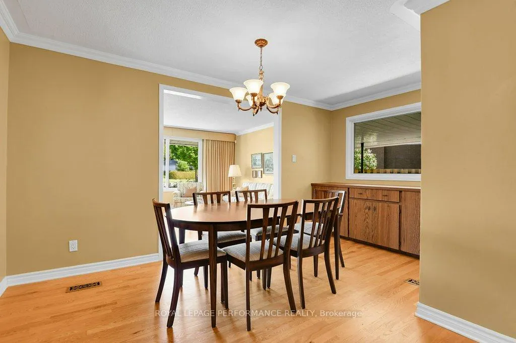 Photo 111 of 2686 Ulster Crescent, Ottawa, Riverside Park — HOMEH