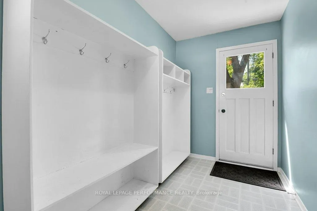 Photo 202 of 2686 Ulster Crescent, Ottawa, Riverside Park — HOMEH