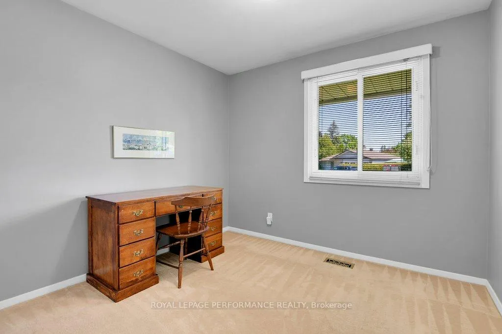 Photo 240 of 2686 Ulster Crescent, Ottawa, Riverside Park — HOMEH