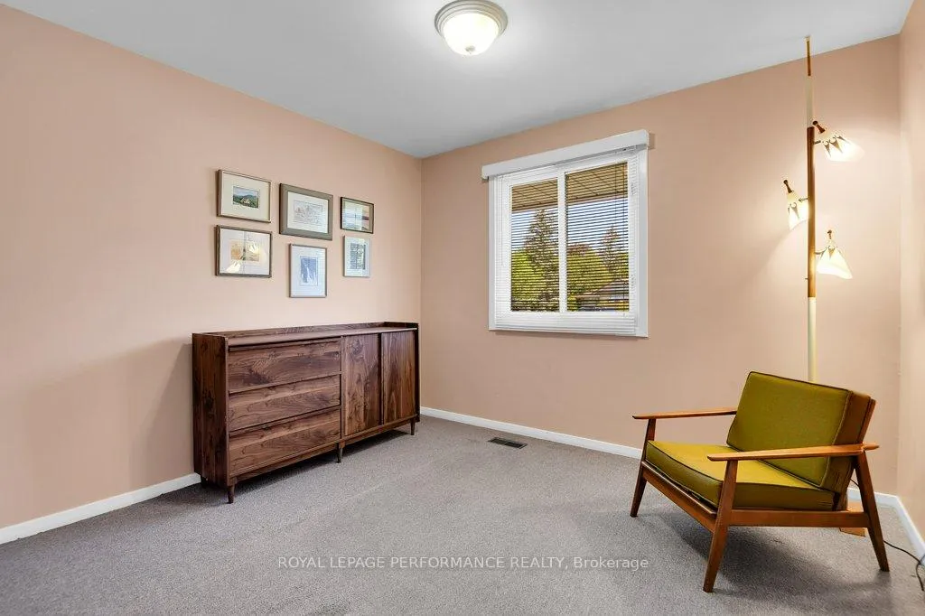 Photo 255 of 2686 Ulster Crescent, Ottawa, Riverside Park — HOMEH