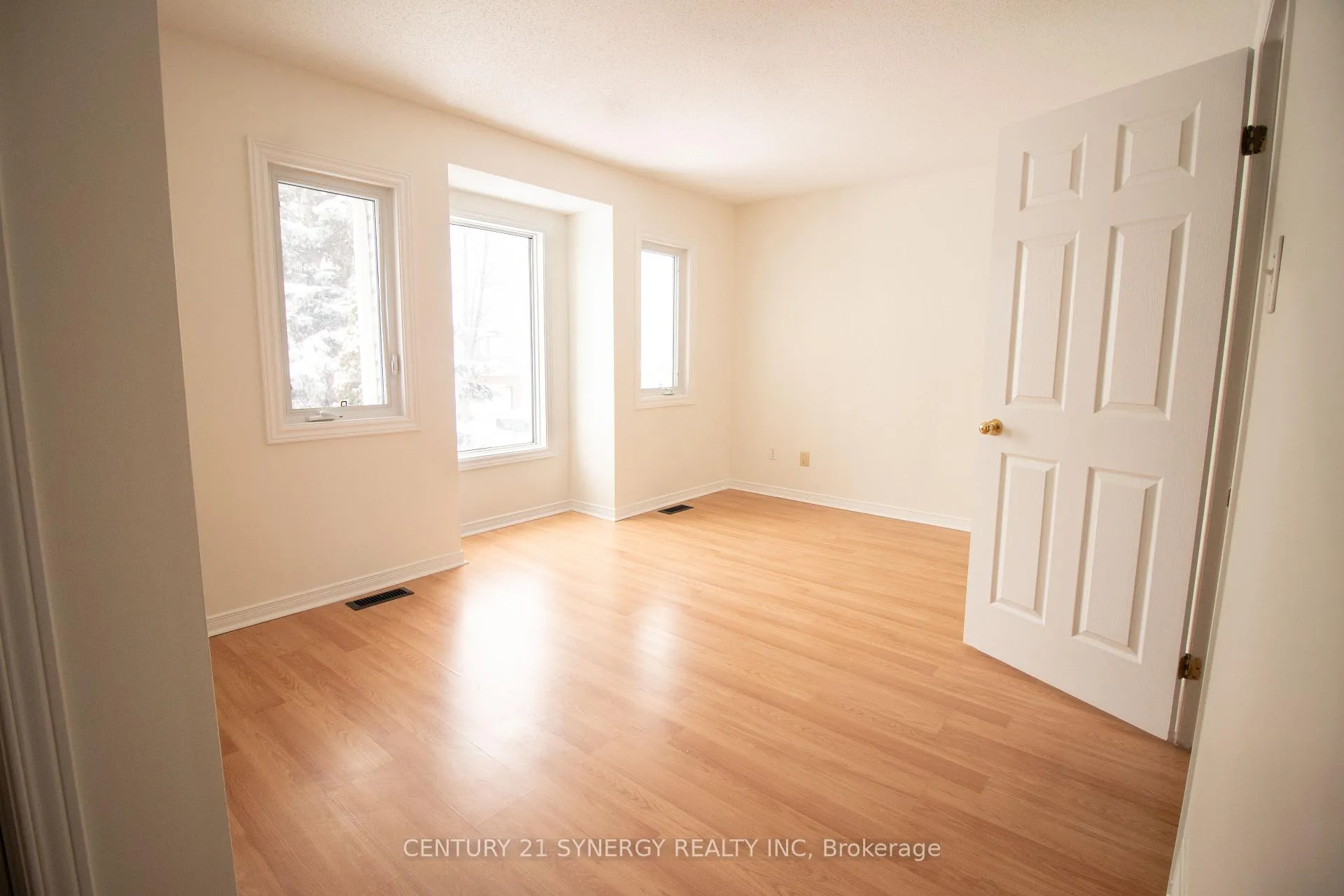 Photo 7 of 73 Longshire Circle, Ottawa, Barrhaven - Longfields — HOMEH