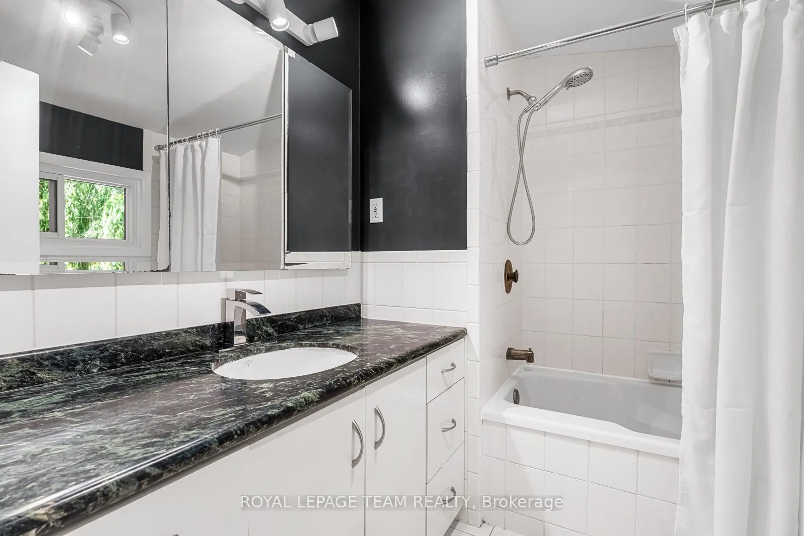 Photo 128 of 53 Oriole Drive, Ottawa, Rothwell Heights — HOMEH