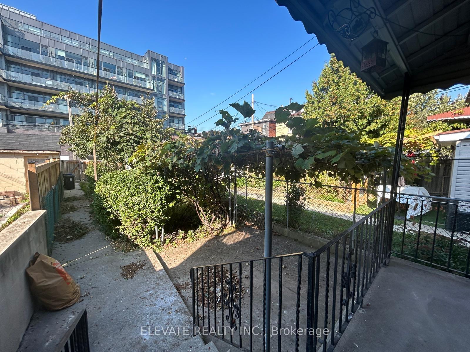Photo 2 of Unit 1, 78 Givins Street E, Toronto, Trinity-Bellwoods — HOMEH