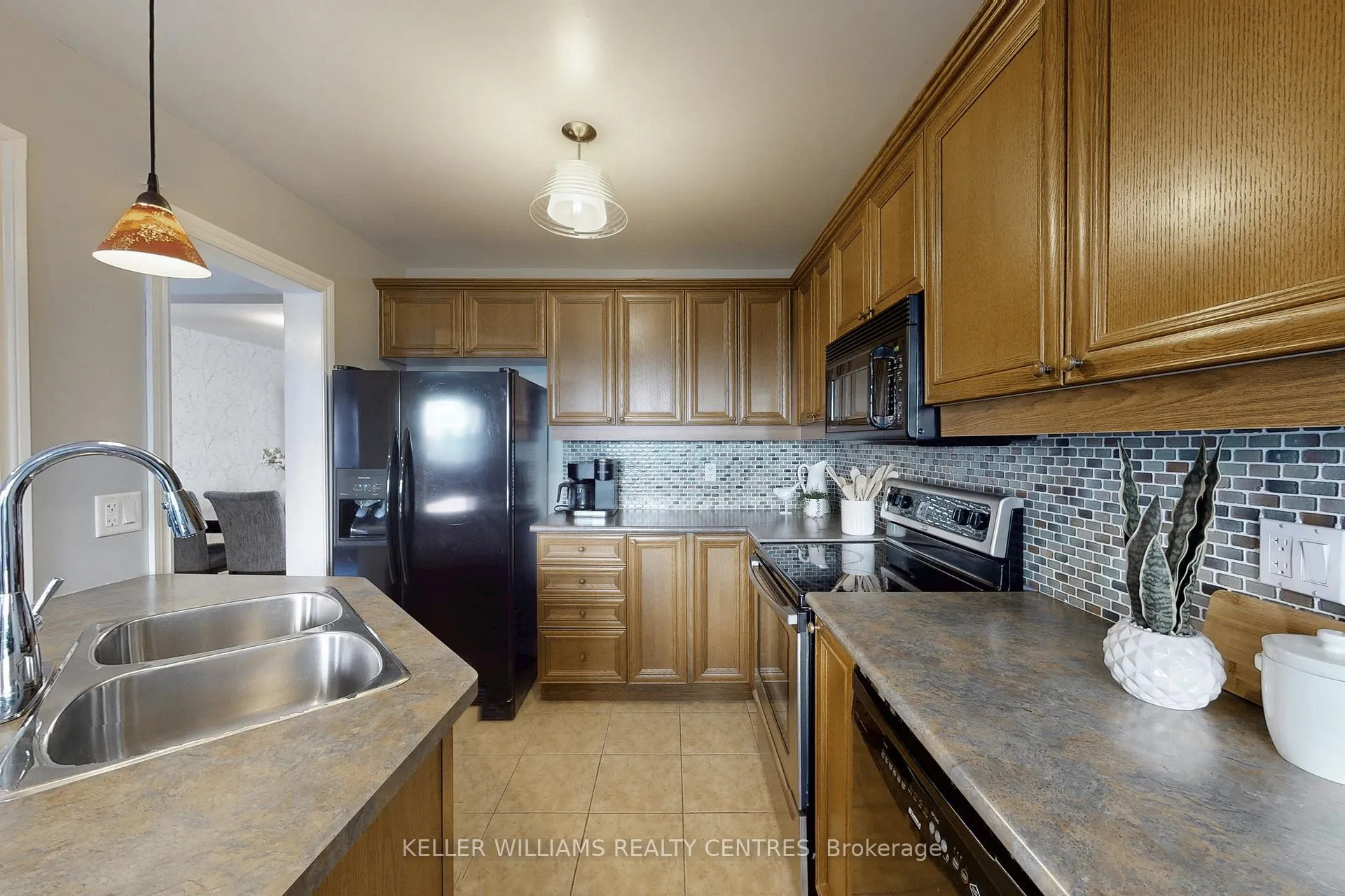 Photo 128 of 93 Barr Crescent, Aurora, Bayview Northeast — HOMEH