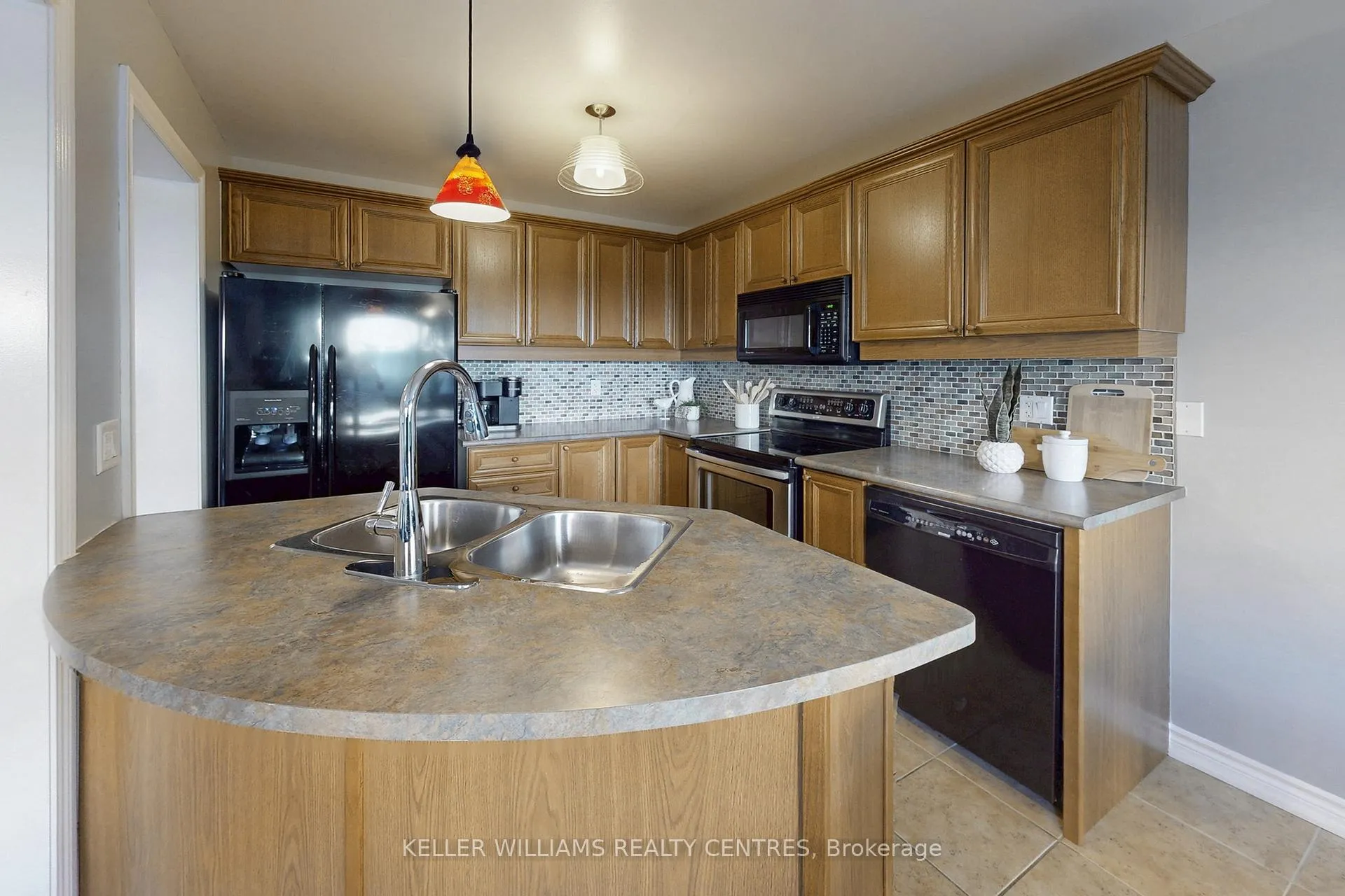 Photo 117 of 93 Barr Crescent, Aurora, Bayview Northeast — HOMEH
