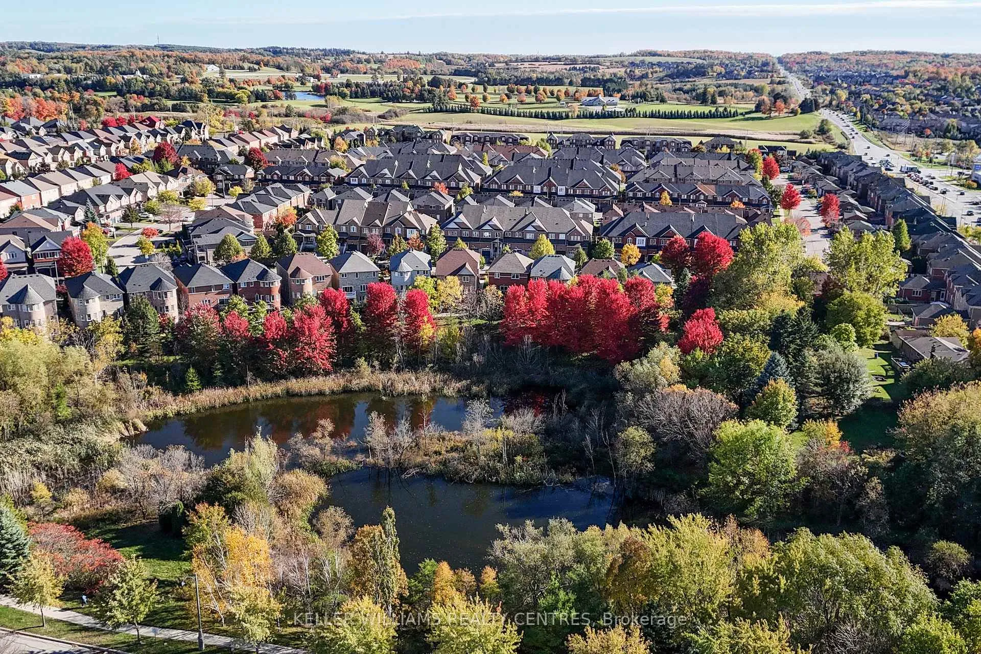 Photo 445 of 93 Barr Crescent, Aurora, Bayview Northeast — HOMEH