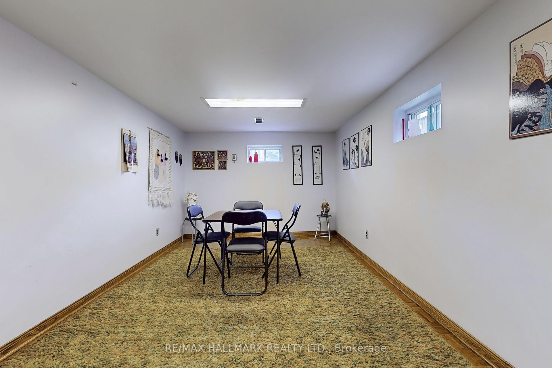 Photo 18 of 69 Breadner Drive, Etobicoke, Willowridge-Martingrove-Richview — HOMEH