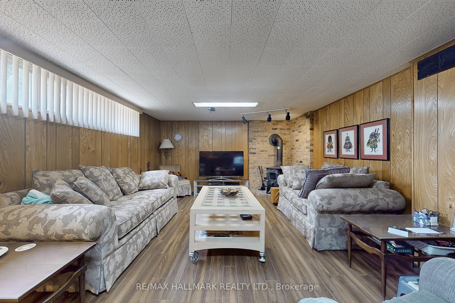 Photo 15 of 69 Breadner Drive, Etobicoke, Willowridge-Martingrove-Richview — HOMEH
