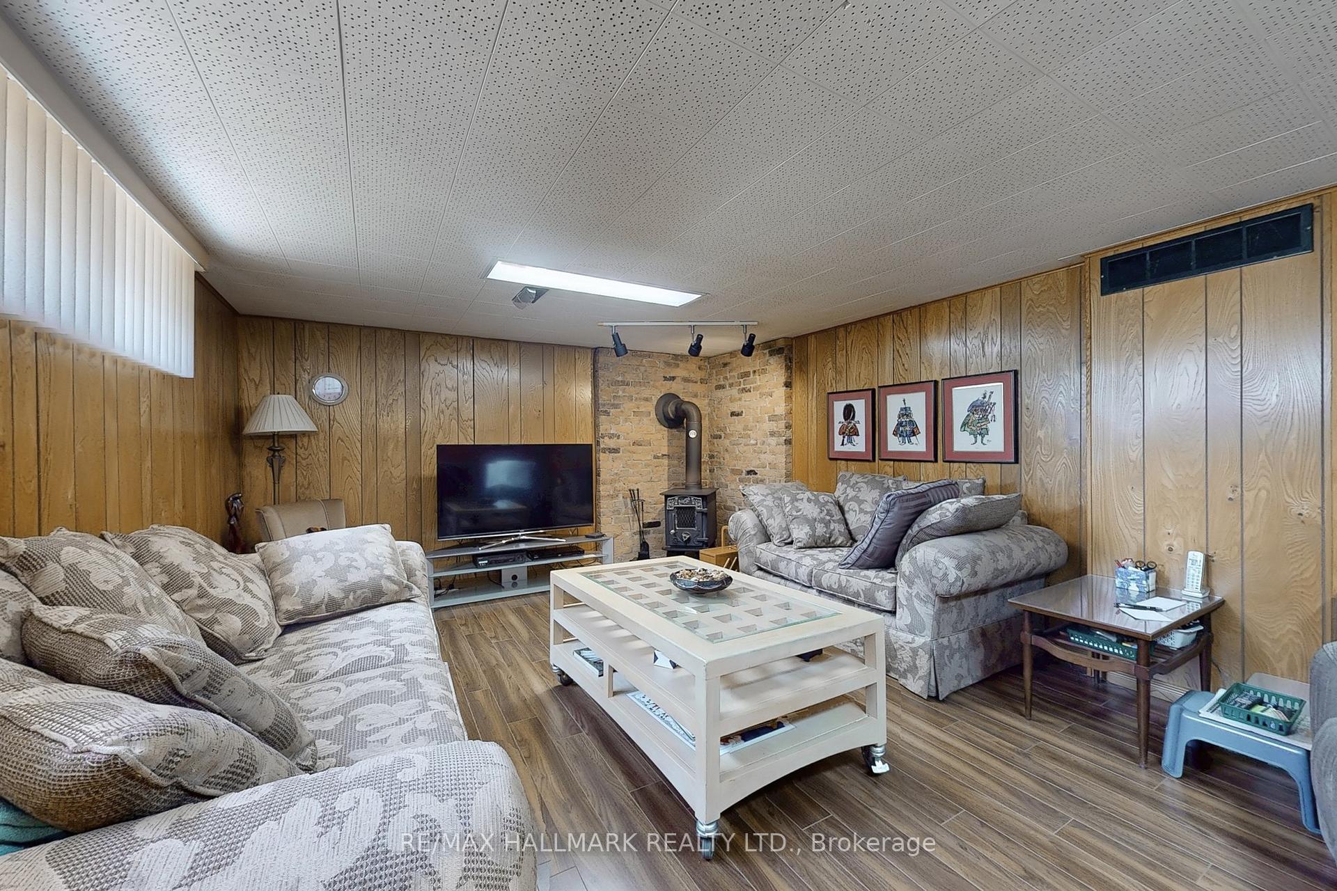 Photo 12 of 69 Breadner Drive, Etobicoke, Willowridge-Martingrove-Richview — HOMEH
