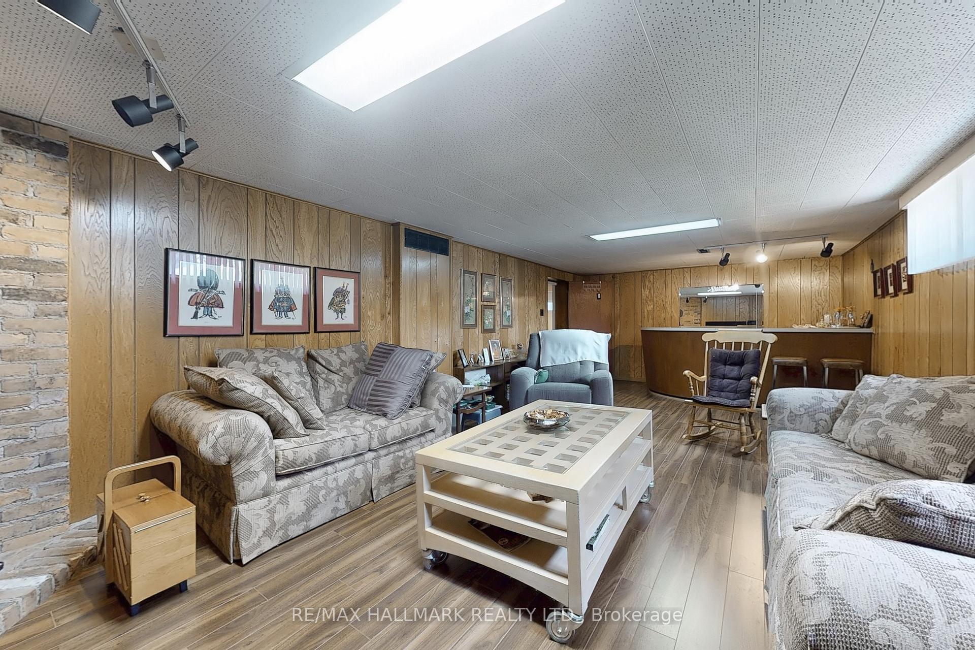 Photo 27 of 69 Breadner Drive, Etobicoke, Willowridge-Martingrove-Richview — HOMEH