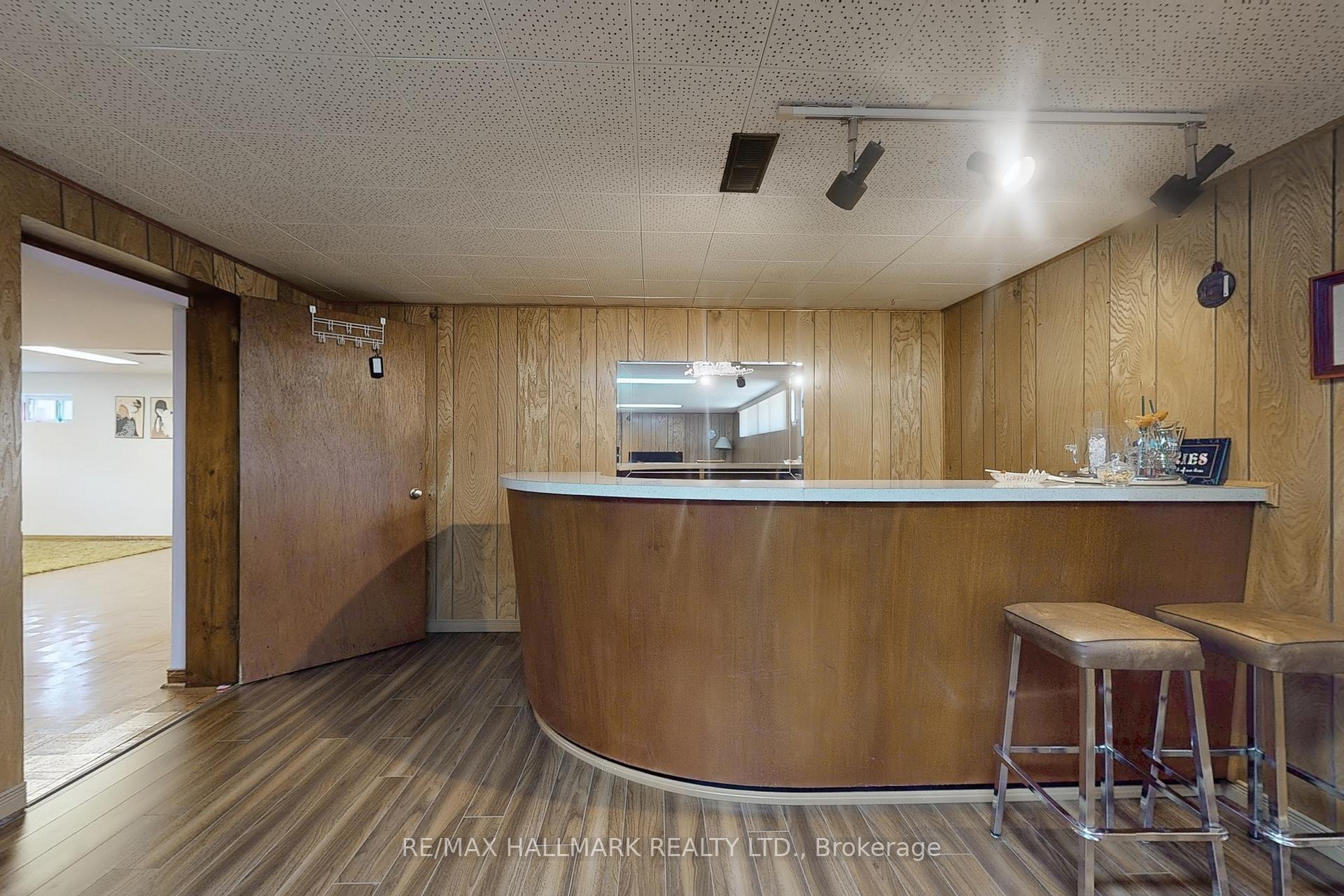 Photo 16 of 69 Breadner Drive, Etobicoke, Willowridge-Martingrove-Richview — HOMEH