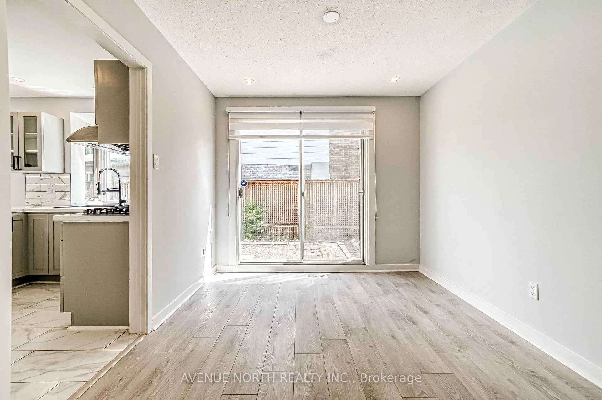 Photo 61 of 946 Walkley Road, Ottawa, Riverside Park South — HOMEH