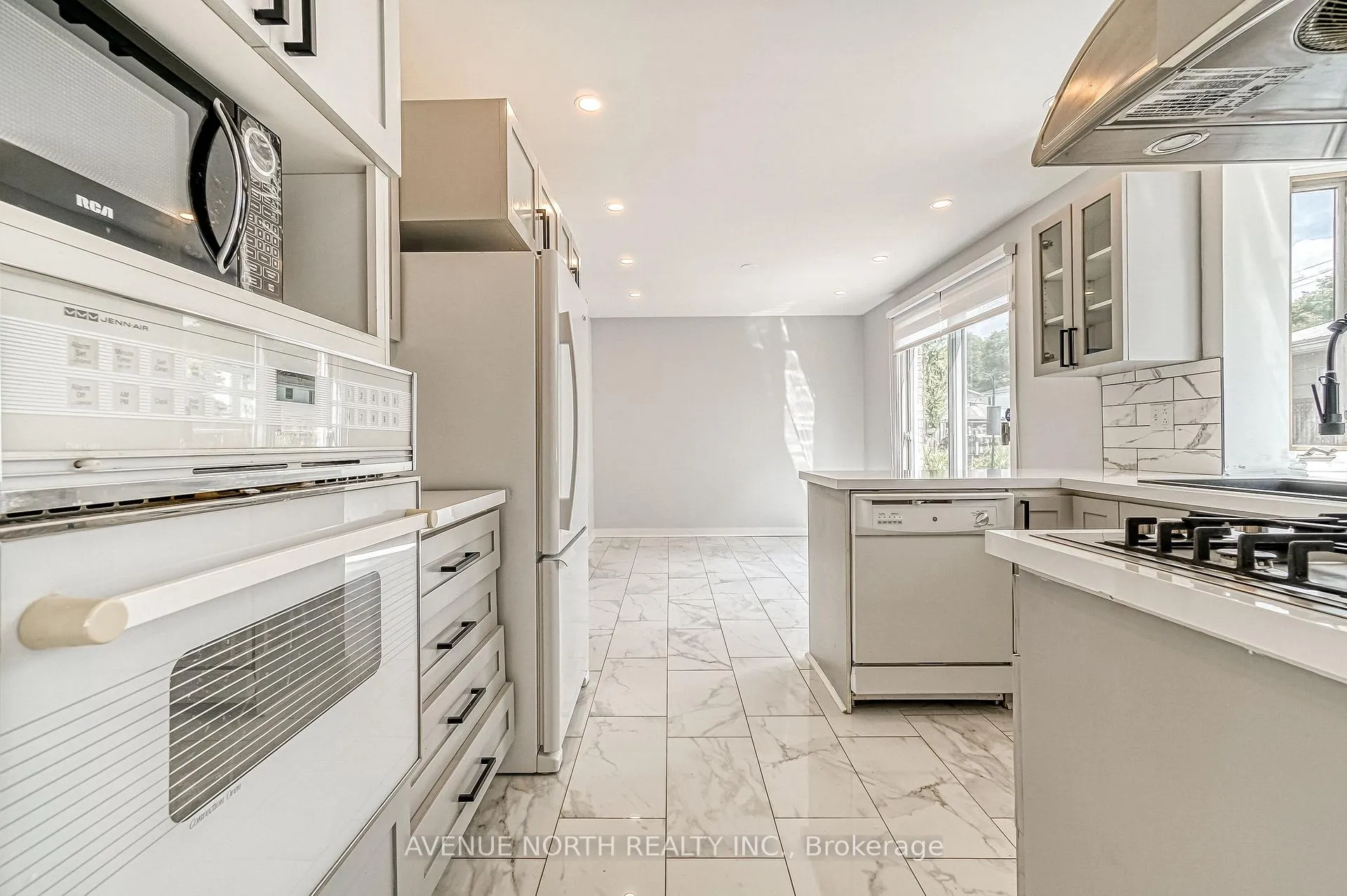Photo 71 of 946 Walkley Road, Ottawa, Riverside Park South — HOMEH