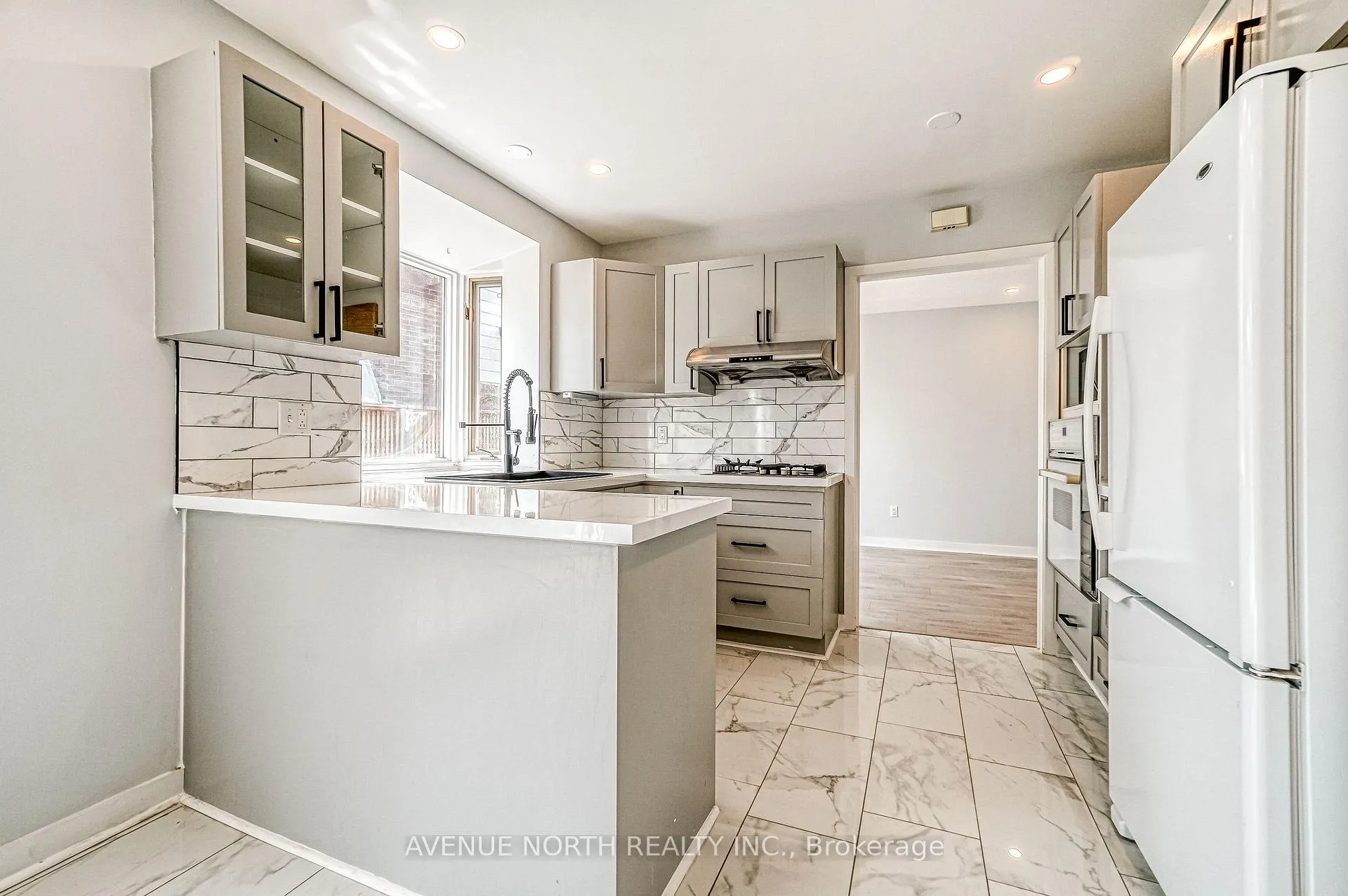 Photo 98 of 946 Walkley Road, Ottawa, Riverside Park South — HOMEH