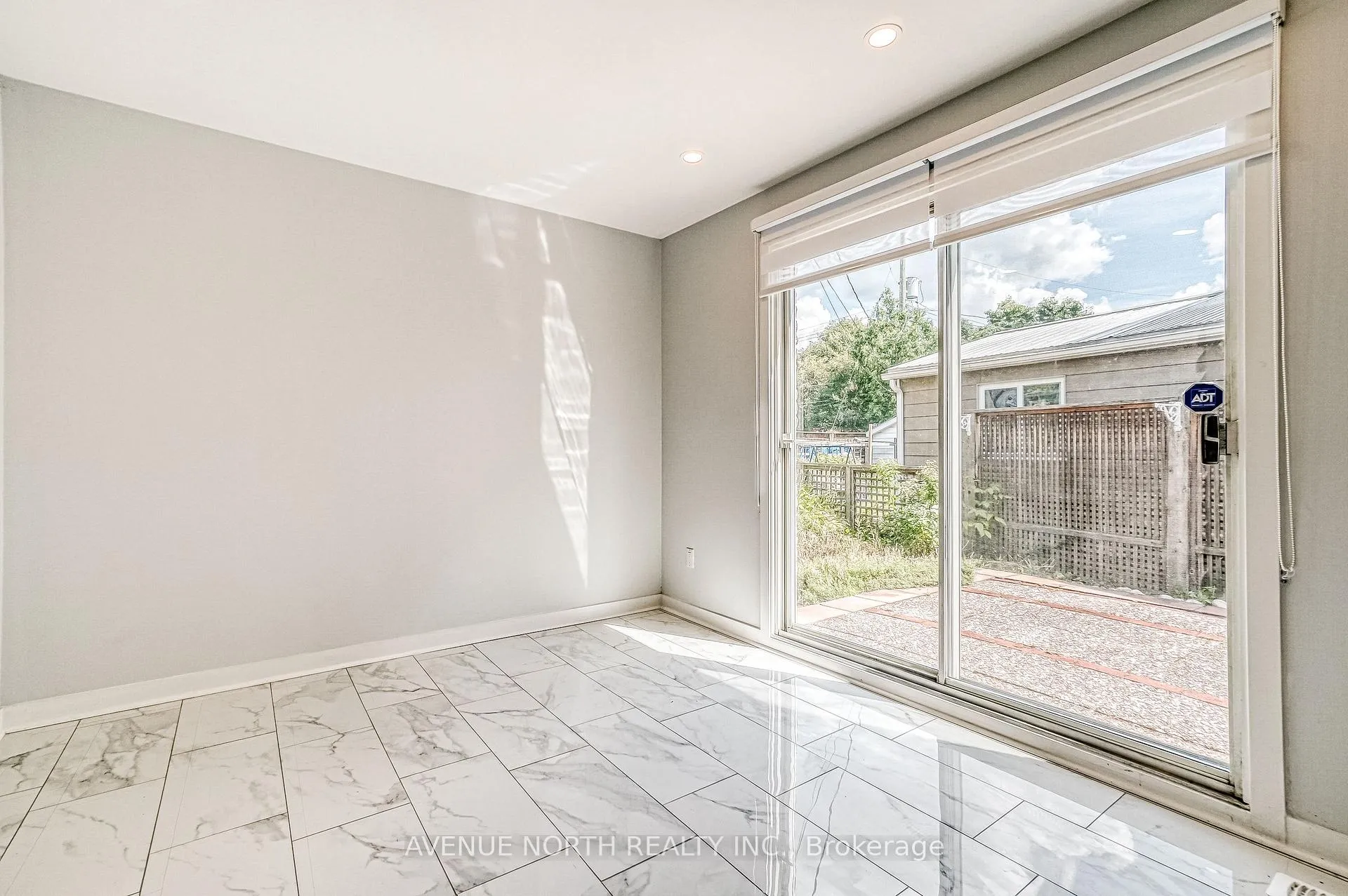 Photo 97 of 946 Walkley Road, Ottawa, Riverside Park South — HOMEH